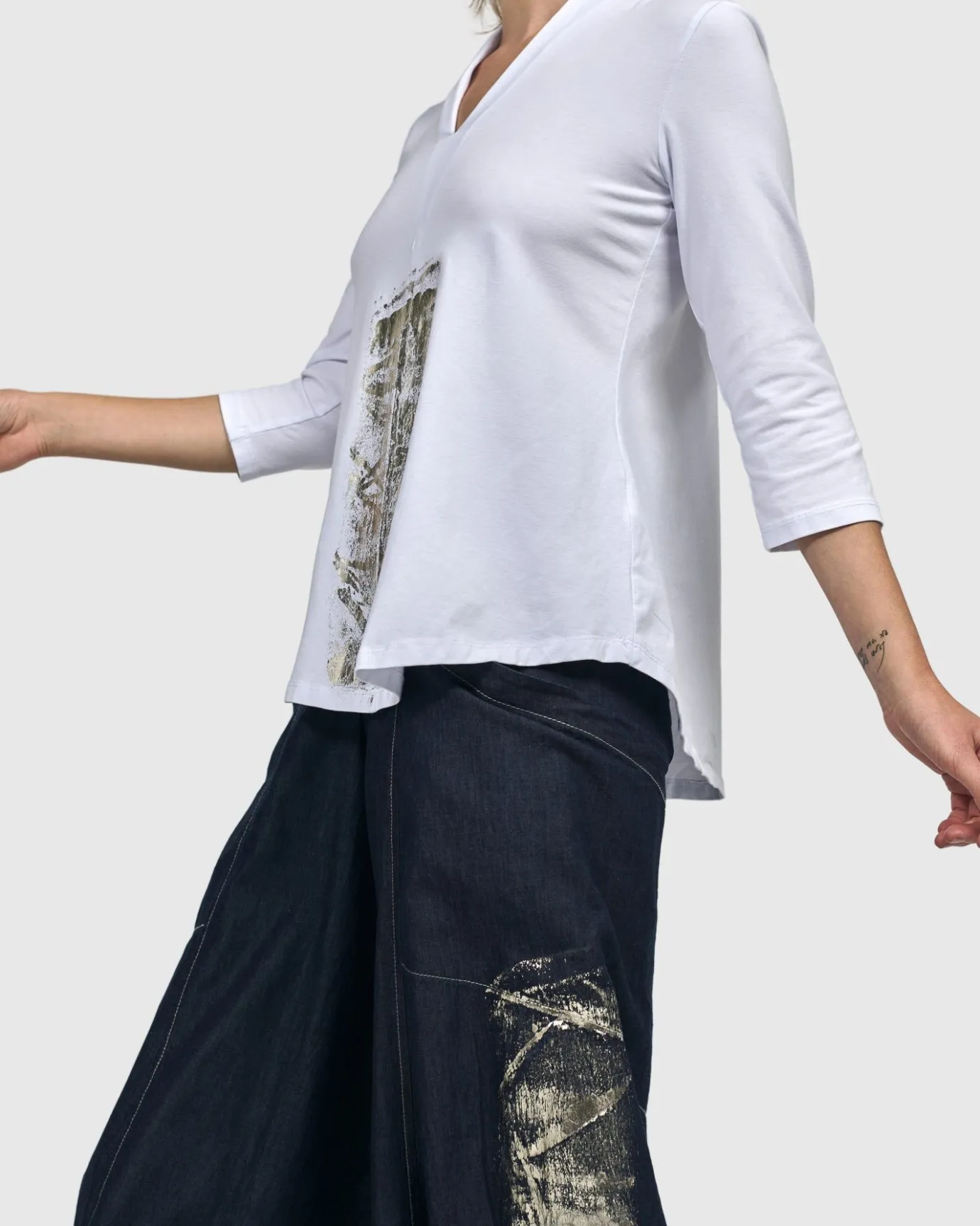 Women Alembika Tops & Tunics<Anchorage V-Neck Top, White
