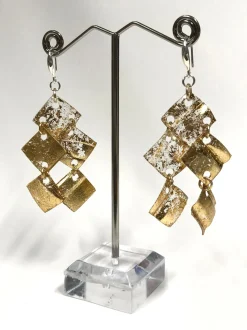 Women Alembika Accessories<Aqua Chandelier Earrings, Gold