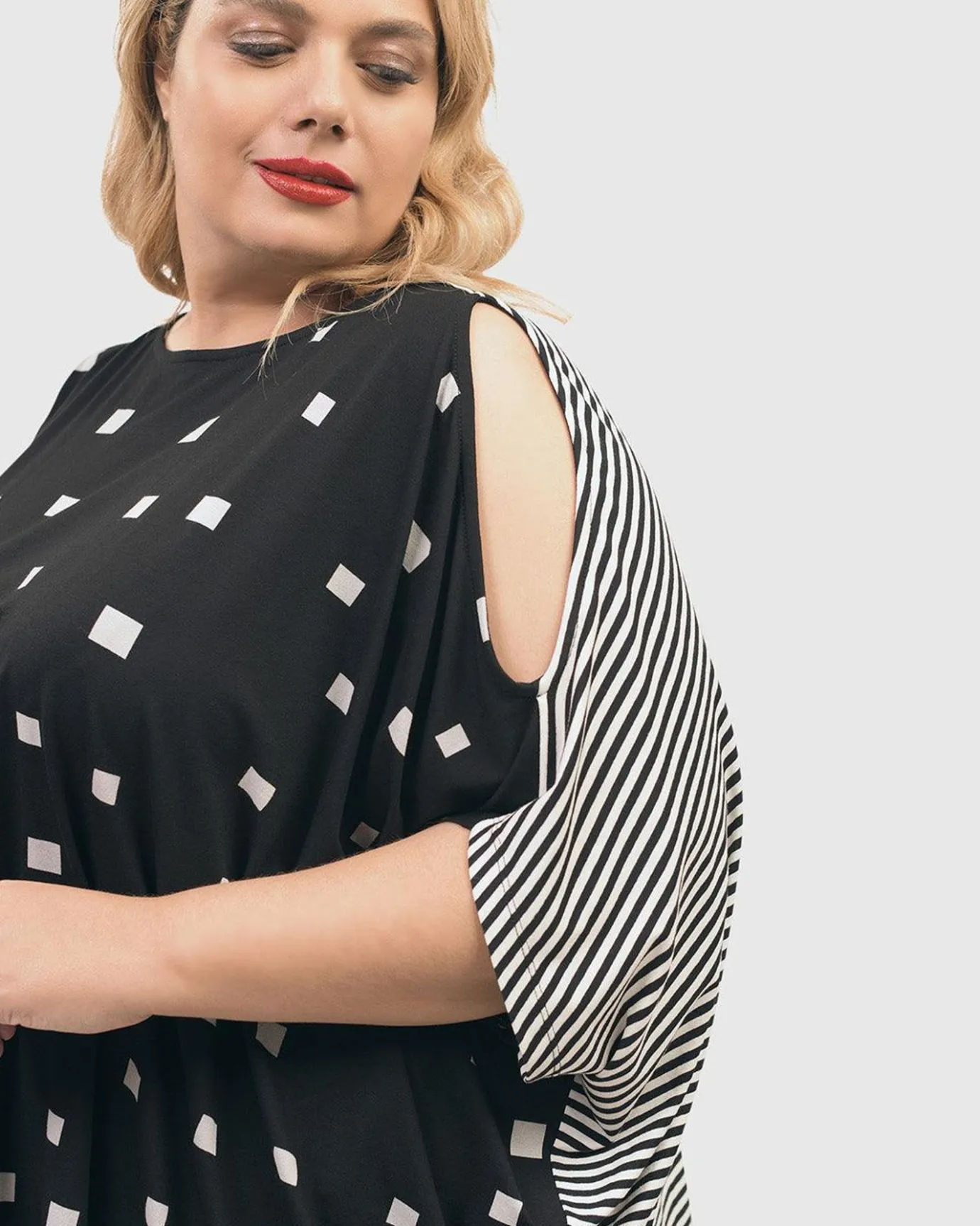 Women Alembika Tops & Tunics<Boxy Dolman Cutout Top, Squares