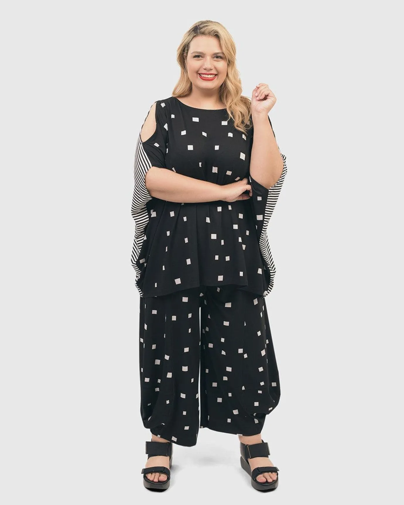 Women Alembika Tops & Tunics<Boxy Dolman Cutout Top, Squares