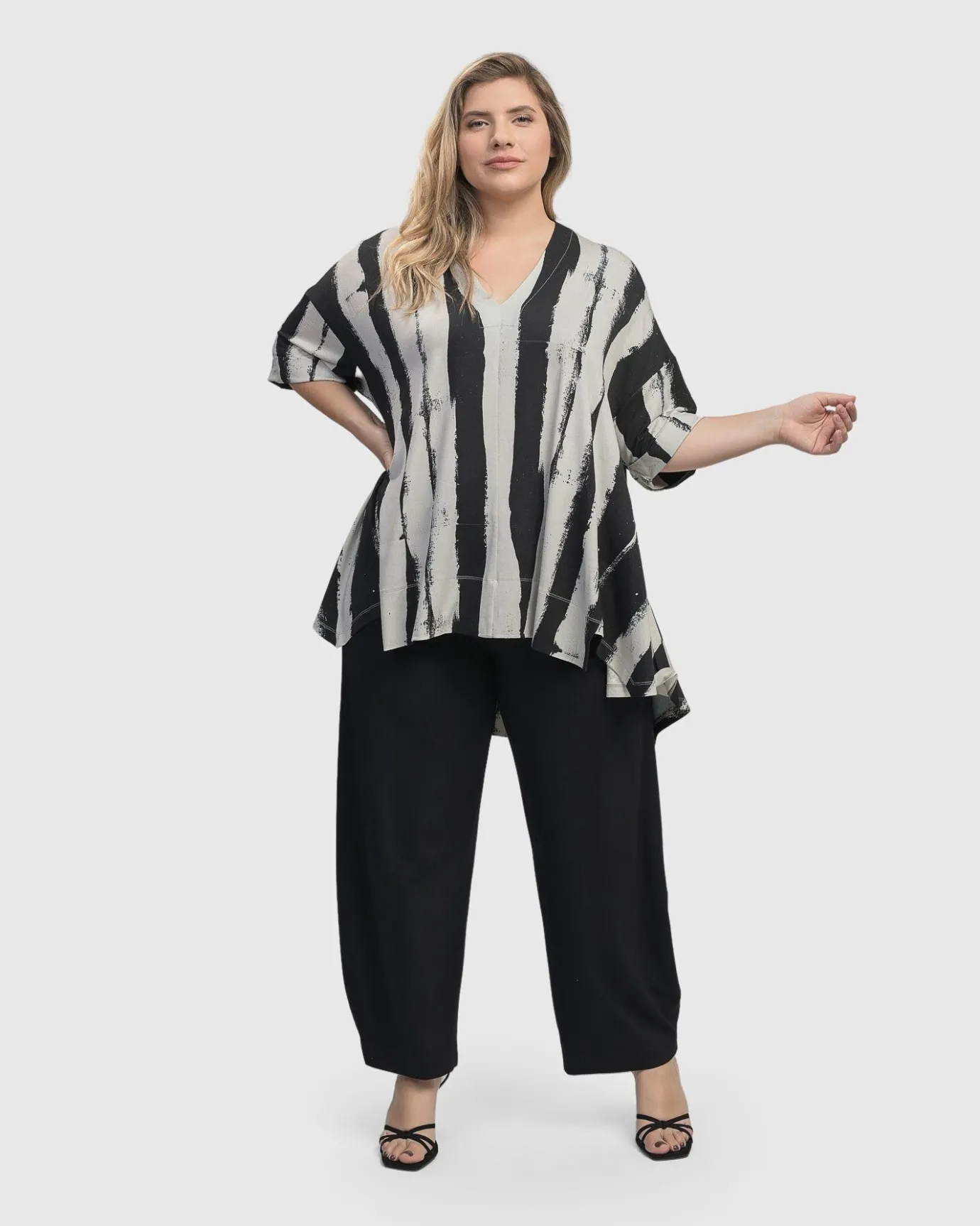 Women Alembika Plus<Charisma V Neck Hi-Lo Trapeze Top, Grunge