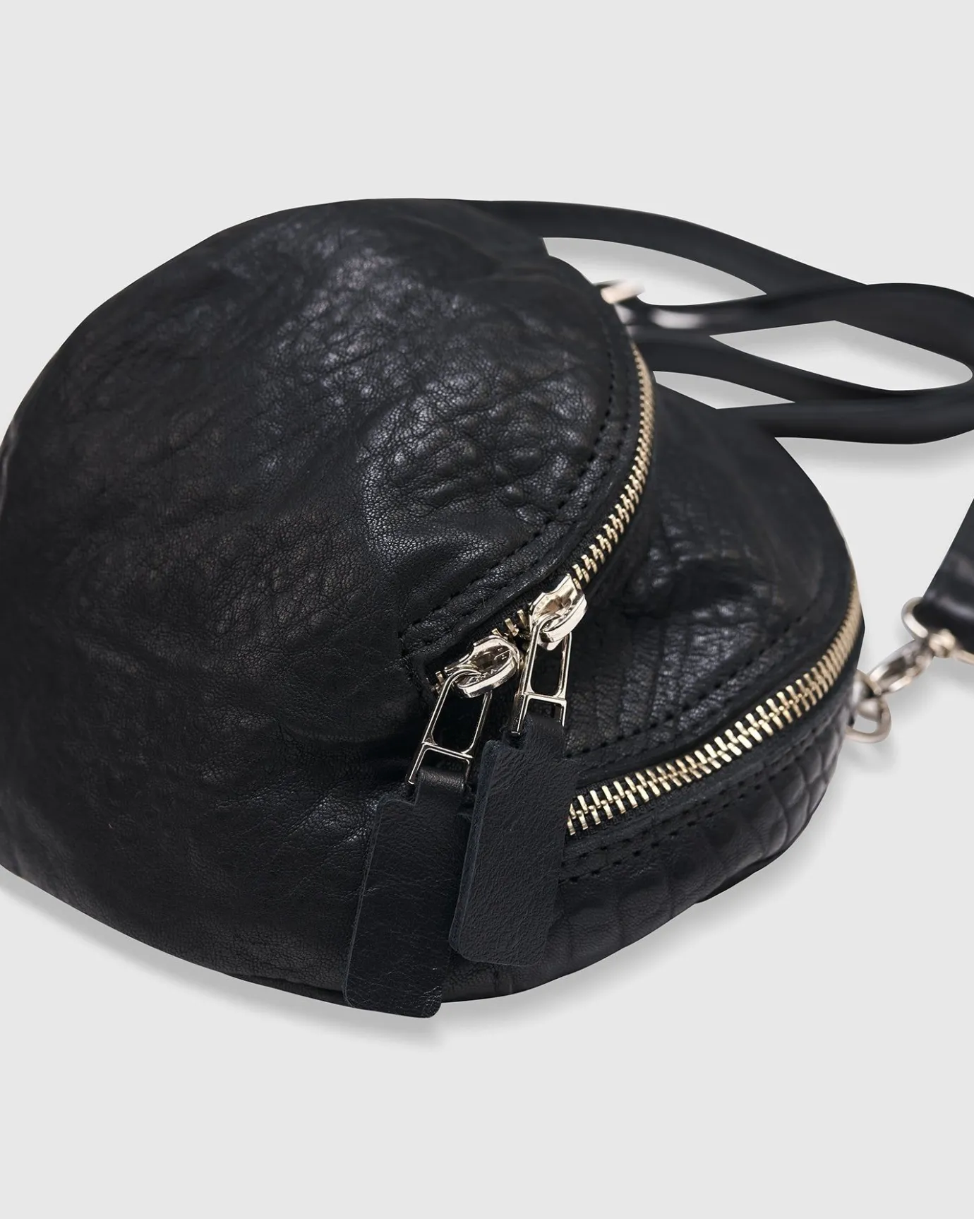 Women Alembika Accessories<Circle Canteen Bag, Black