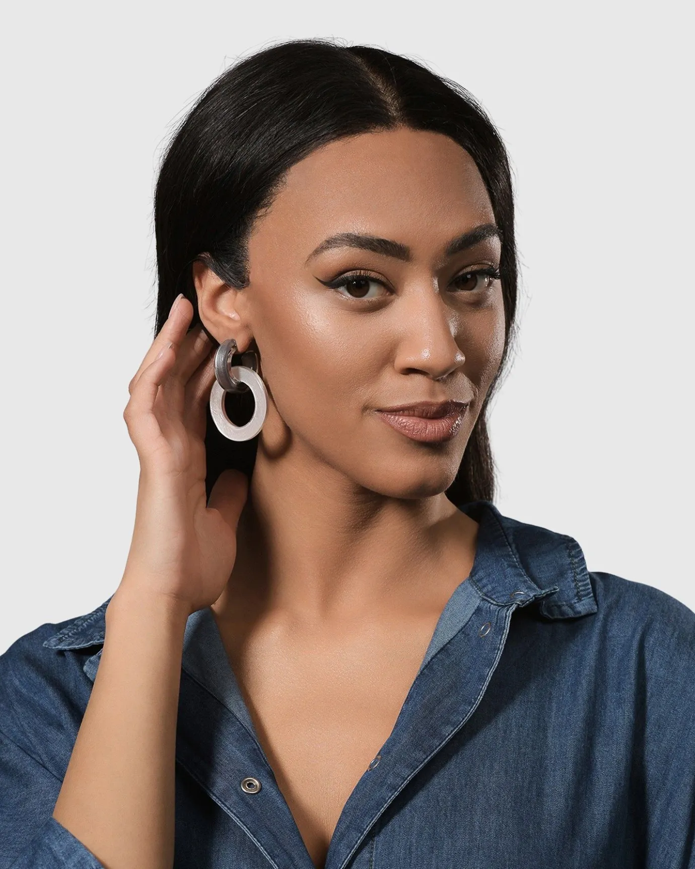 Women Alembika Accessories<Circle Duet Earrings, Frost