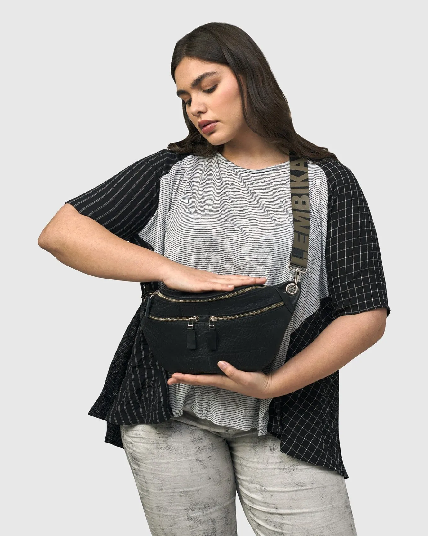 Women Alembika Bags & Pouches<Crossbody Sling Bag, Black