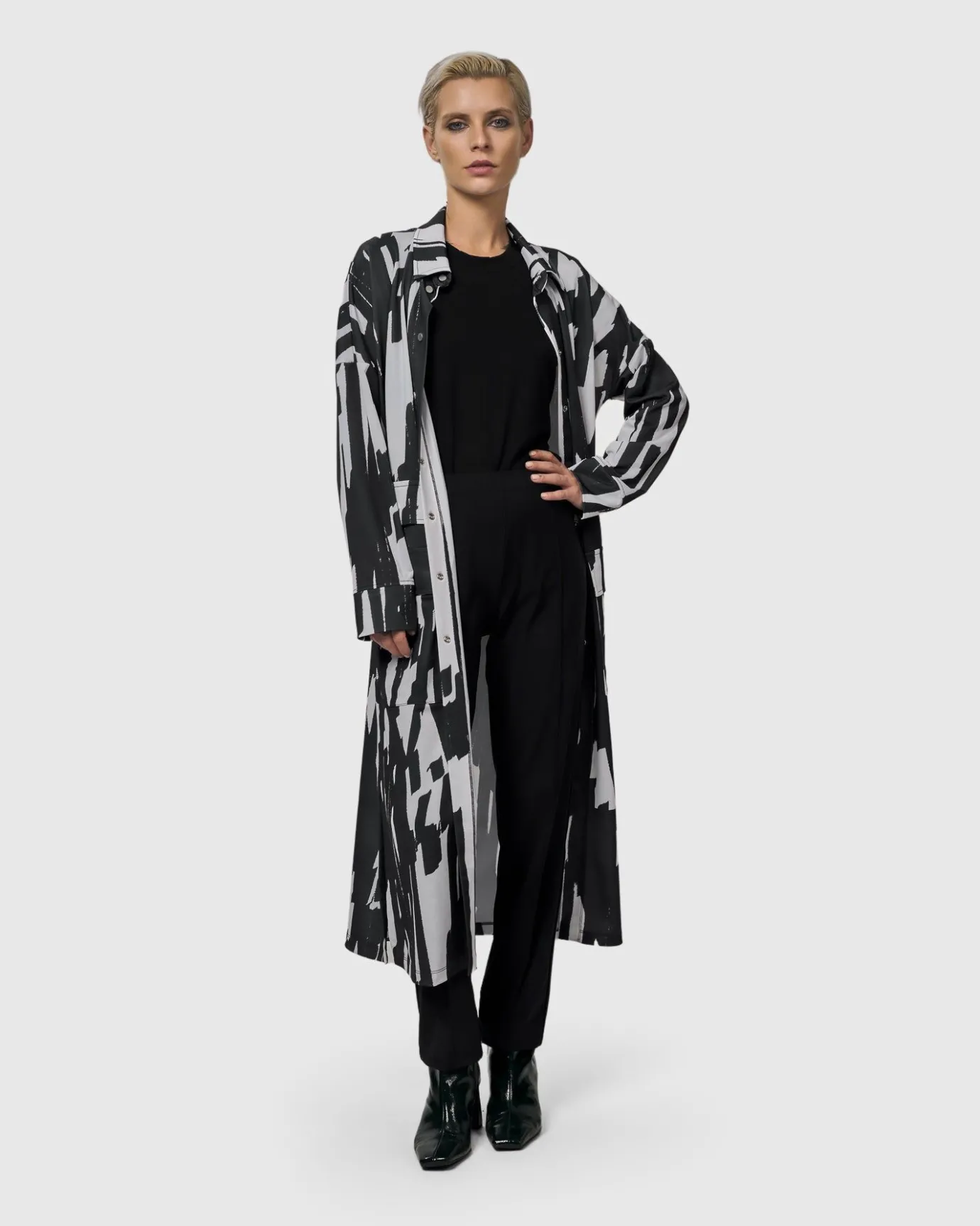 Women Alembika Plus<Cyber Duster, Brush