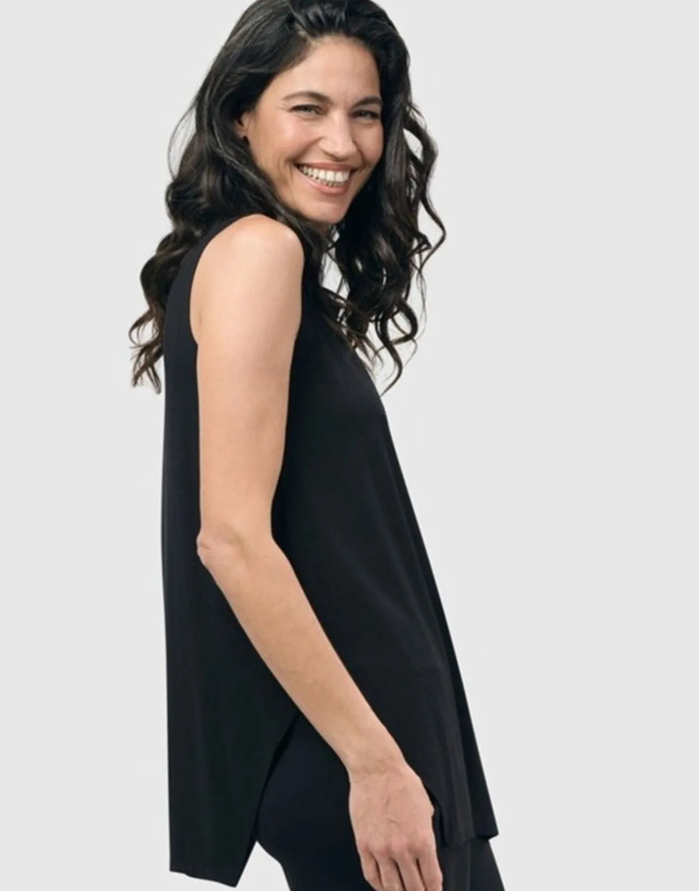 Women Alembika Tops & Tunics<Essential Cutaway Tank Top, Black