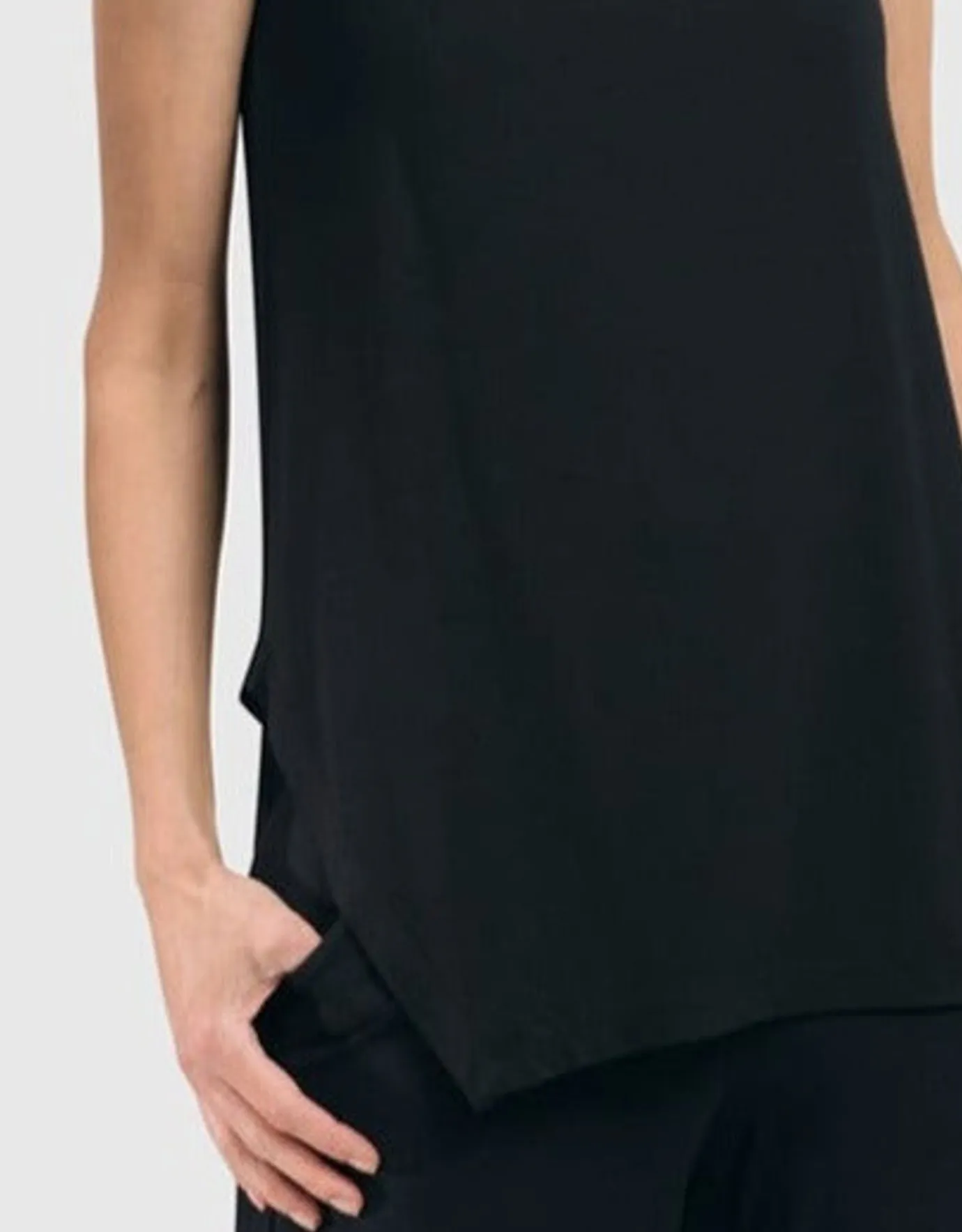Women Alembika Tops & Tunics<Essential Cutaway Tank Top, Black