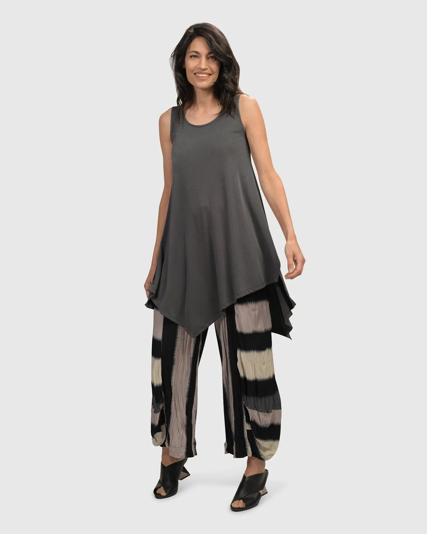 Women Alembika Tops & Tunics<Essential Joy Sleeveless Tunic Top, Grey