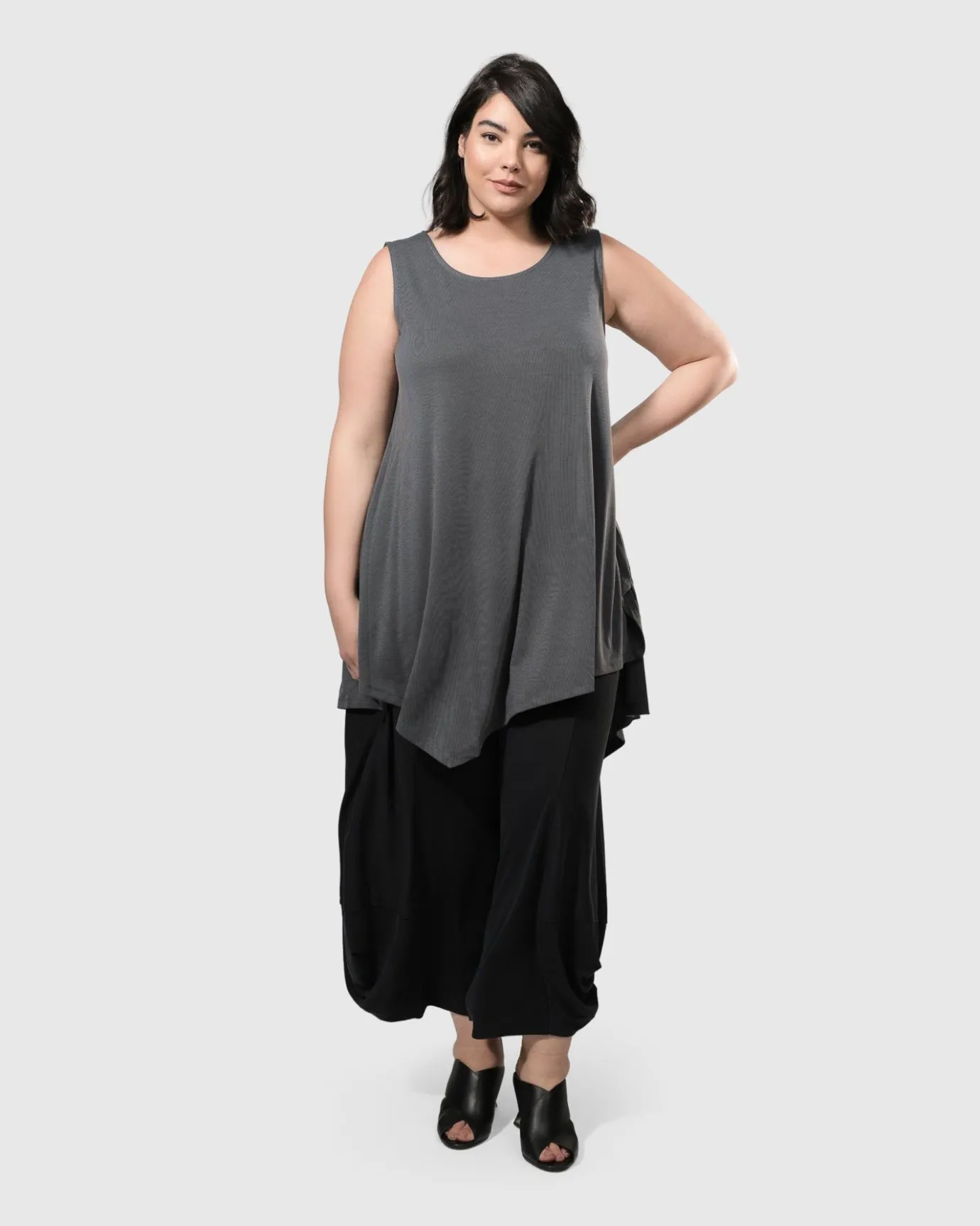 Women Alembika Tops & Tunics<Essential Joy Sleeveless Tunic Top, Grey