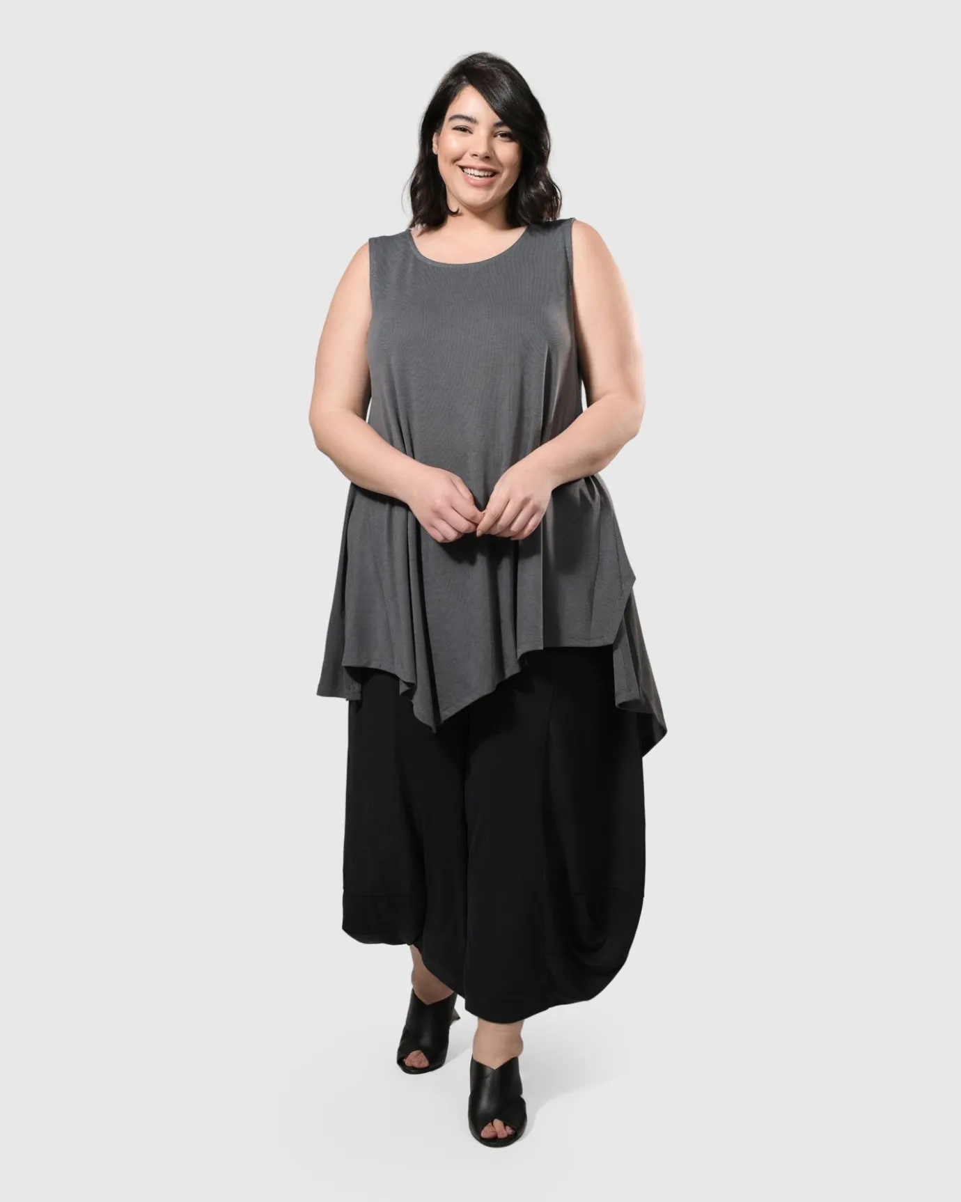 Women Alembika Tops & Tunics<Essential Joy Sleeveless Tunic Top, Grey
