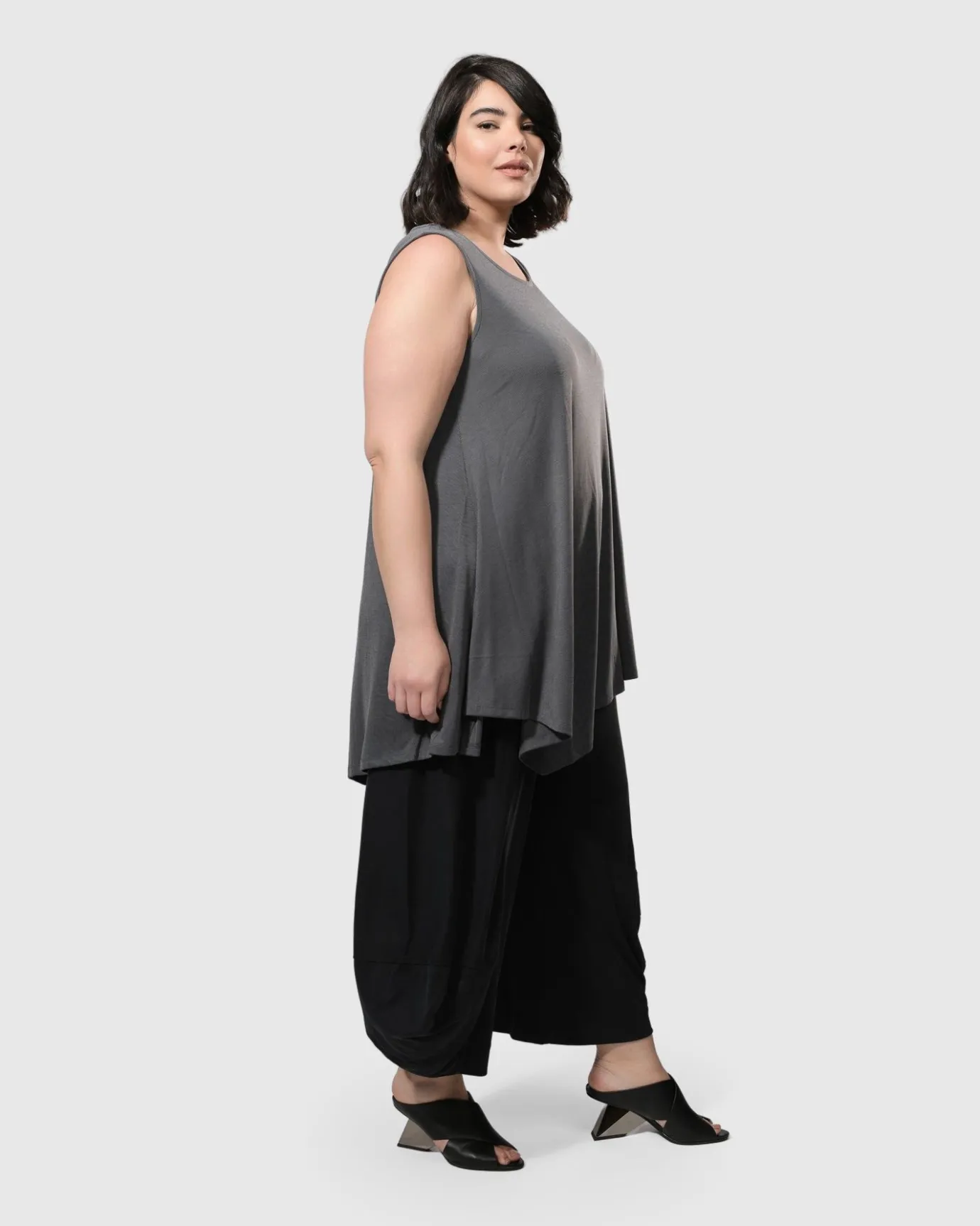 Women Alembika Tops & Tunics<Essential Joy Sleeveless Tunic Top, Grey