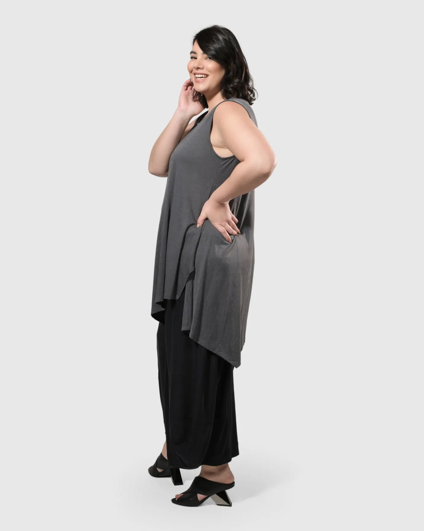Women Alembika Tops & Tunics<Essential Joy Sleeveless Tunic Top, Grey