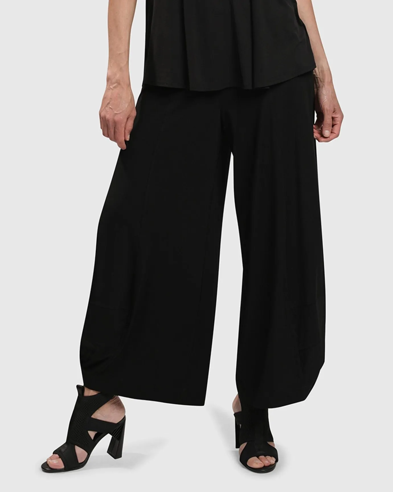 Women Alembika Pants & Skirts<Essential Punto Pants, Black