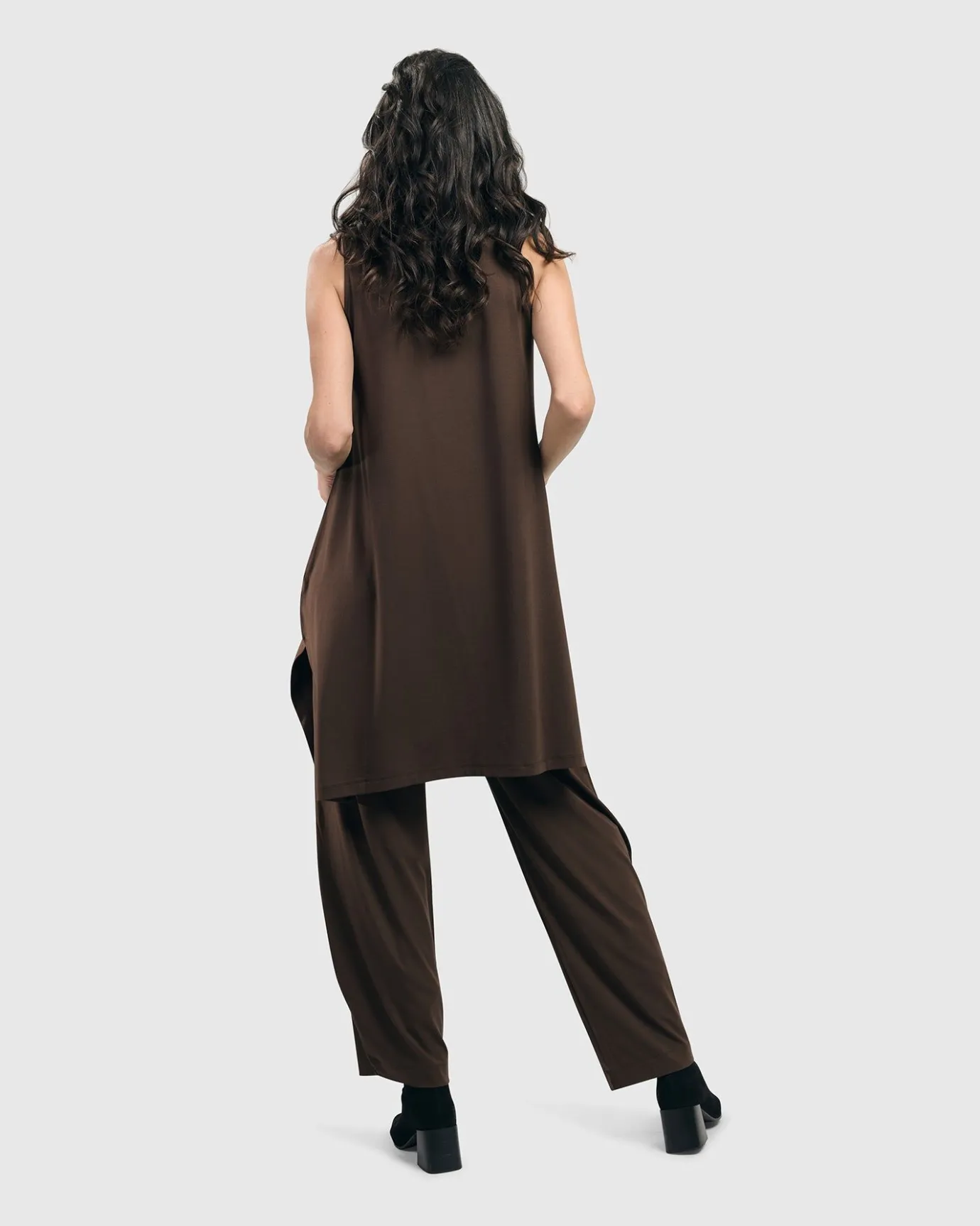 Women Alembika Tops & Tunics<Essential Sleeveless Tunic Top, Coffee