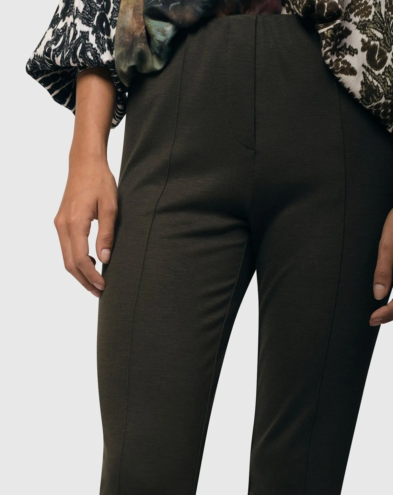 Women Alembika Pants & Skirts<Essential Slim Pants, Woods