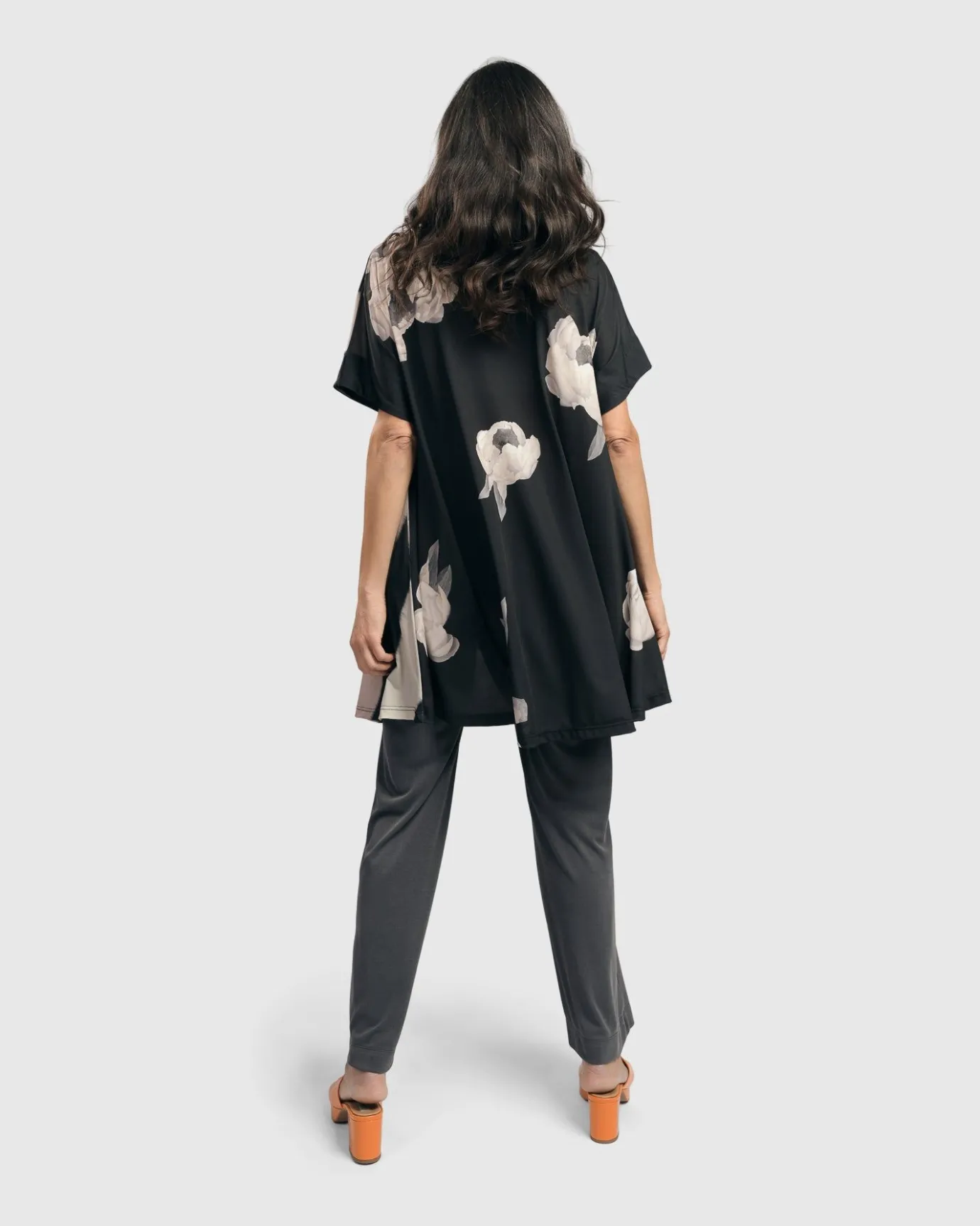 Women Alembika Pants & Skirts<Essential Straight Leg Pants, Charcoal