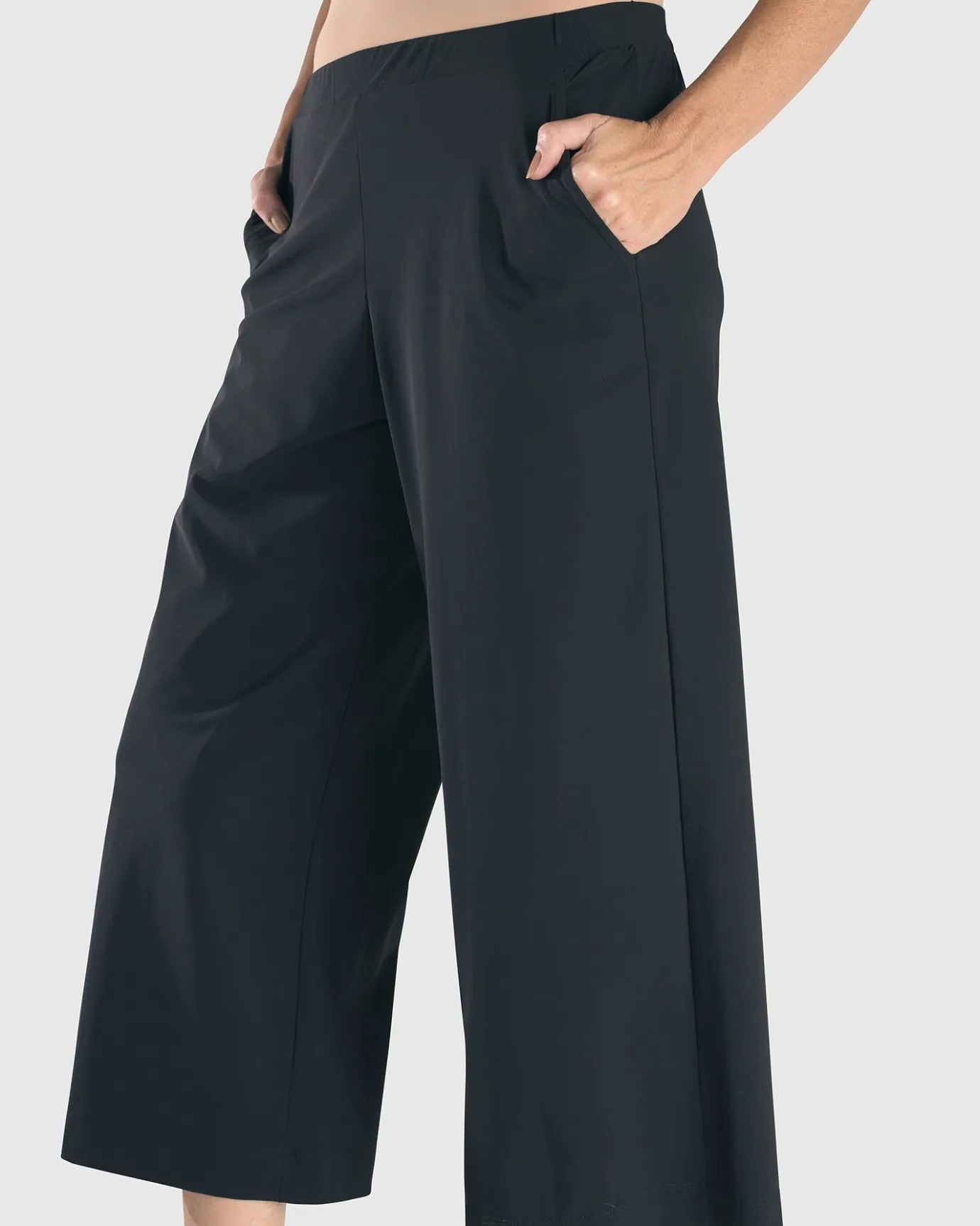 Women Alembika Pants & Skirts<Essential Tekbika Cute Crop Pants, Black