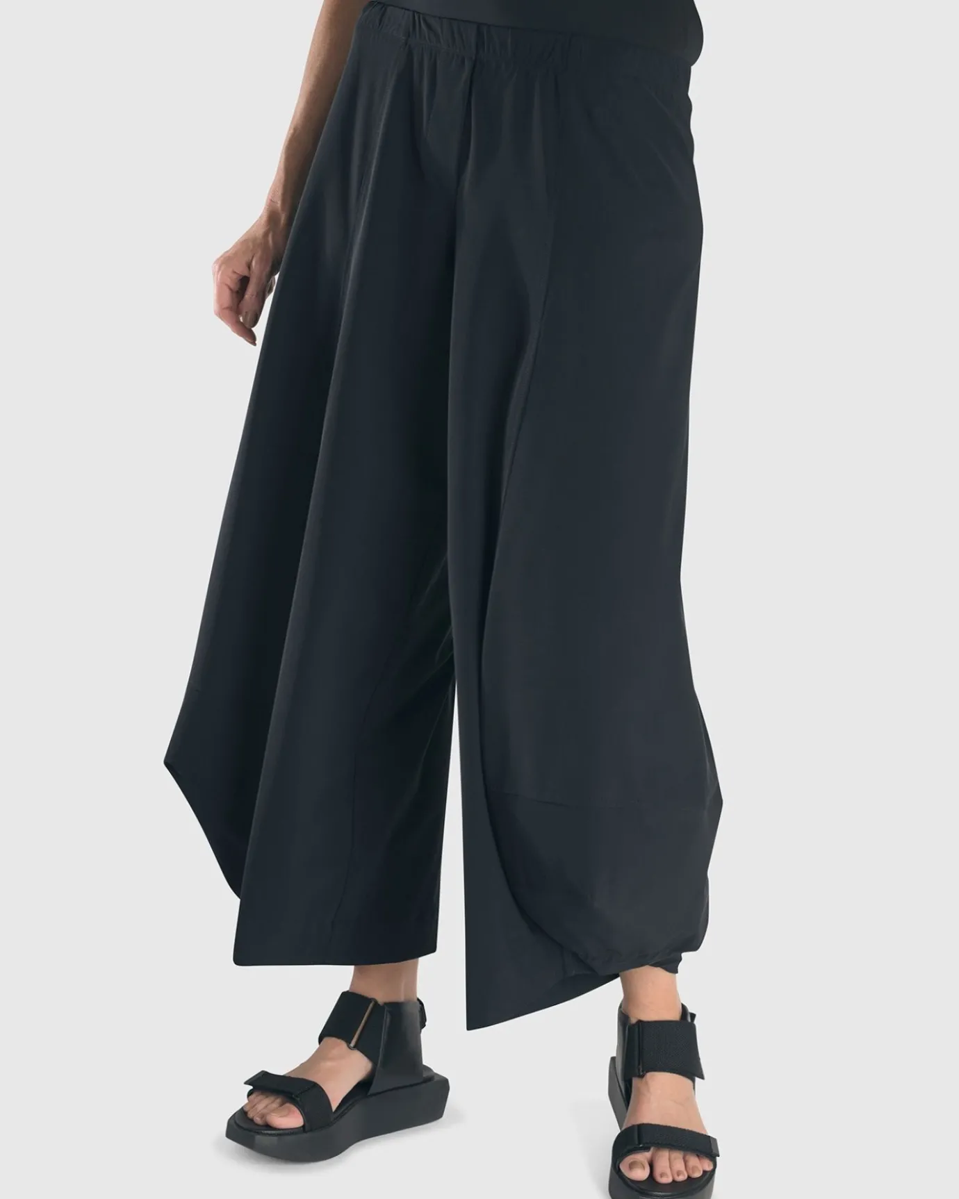 Women Alembika Pants & Skirts<Essential Tekbika Punto Pants, Black