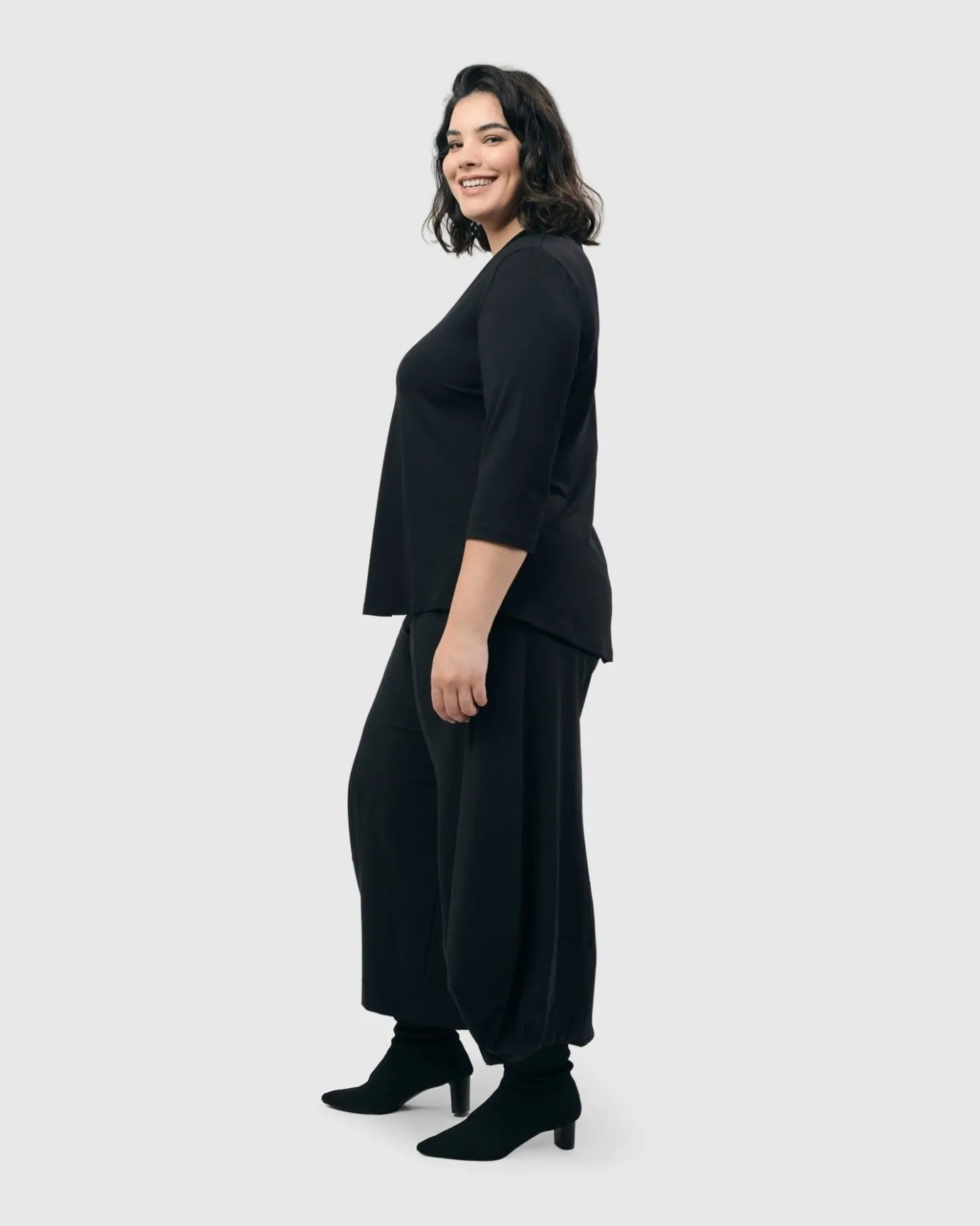Women Alembika Pants & Skirts<Essential Tekbika Punto Pants, Black