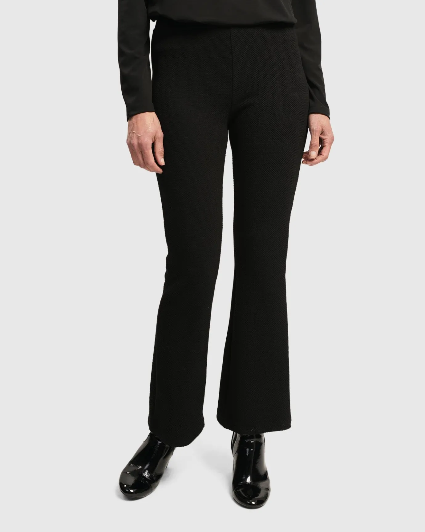 Women Alembika Plus<Essential Toned Up Flare Pants, Black