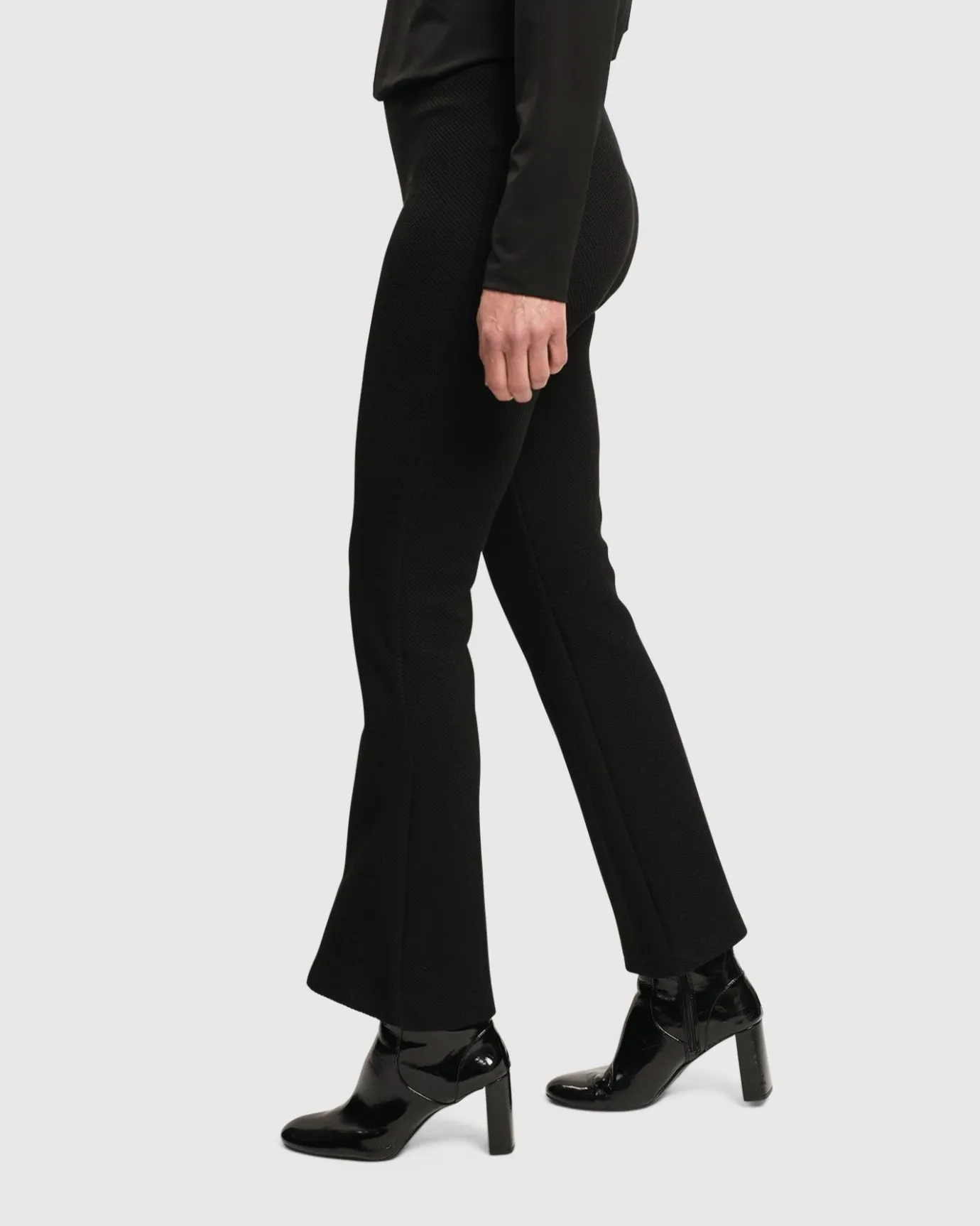 Women Alembika Pants & Skirts<Essential Toned Up Flare Pants, Black