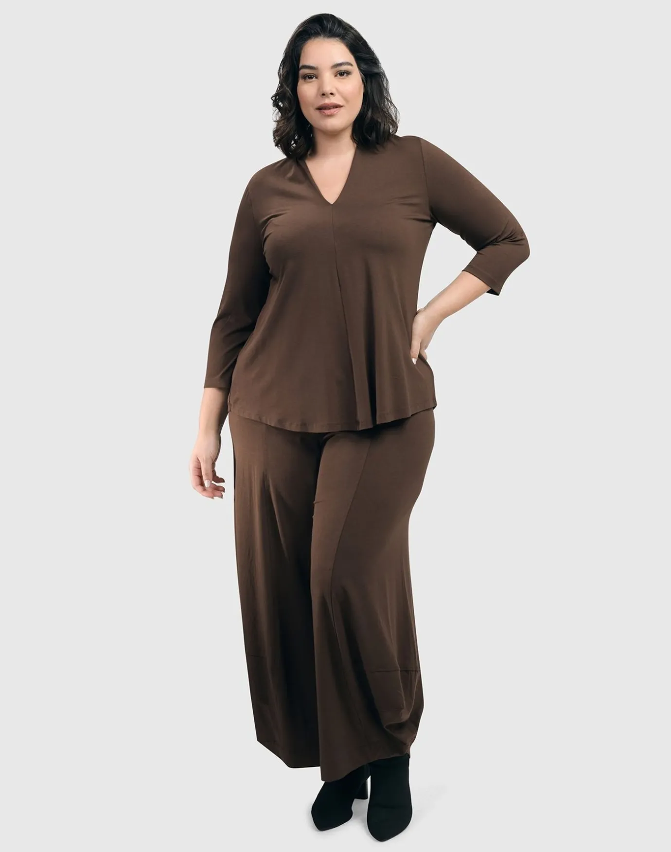 Women Alembika Tops & Tunics<Essential V-Neck Top, Coffee