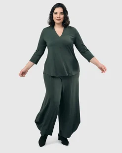 Women Alembika Tops & Tunics<Essential V-Neck Top, Green