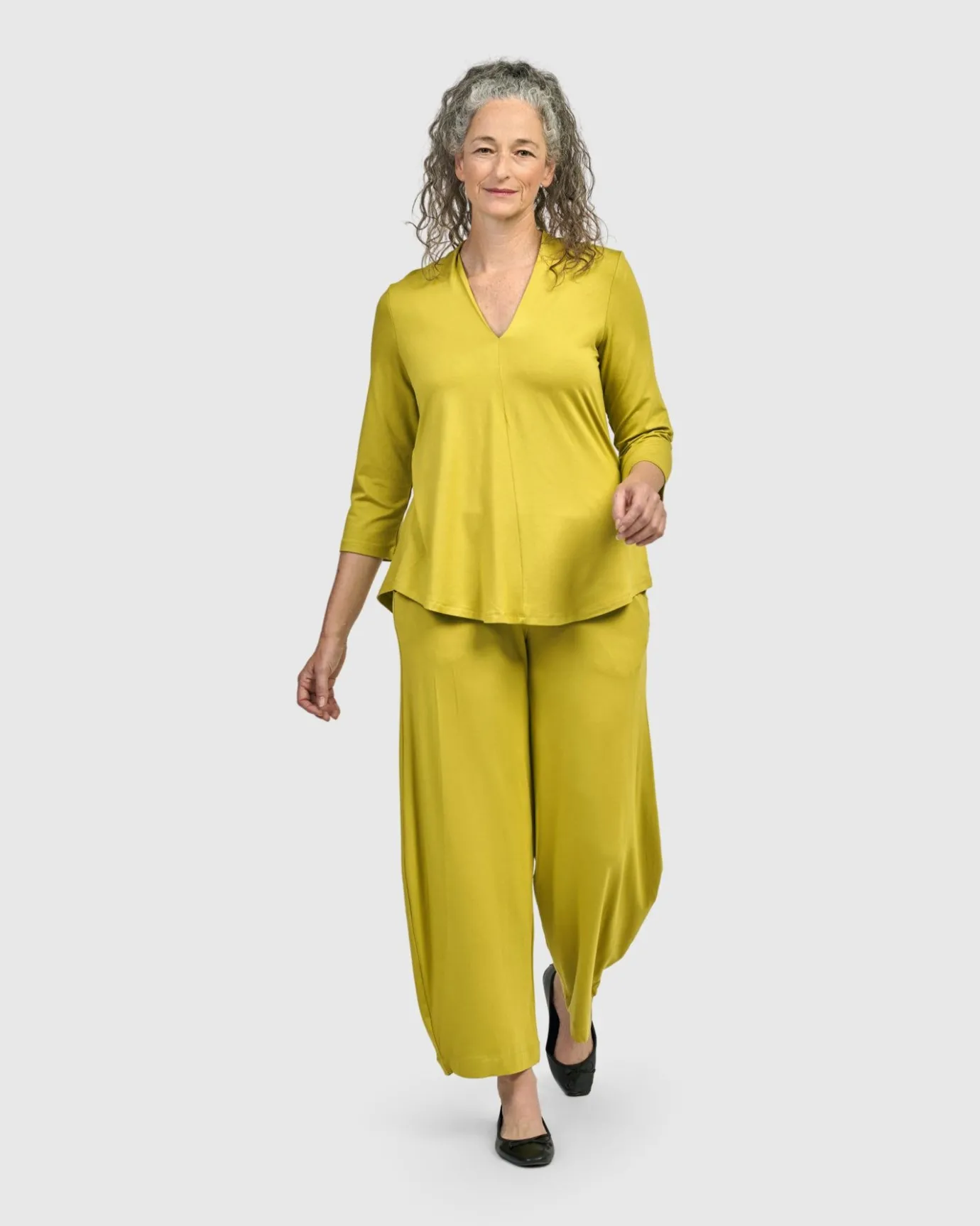 Women Alembika Tops & Tunics<Essential V-Neck Top, Lime