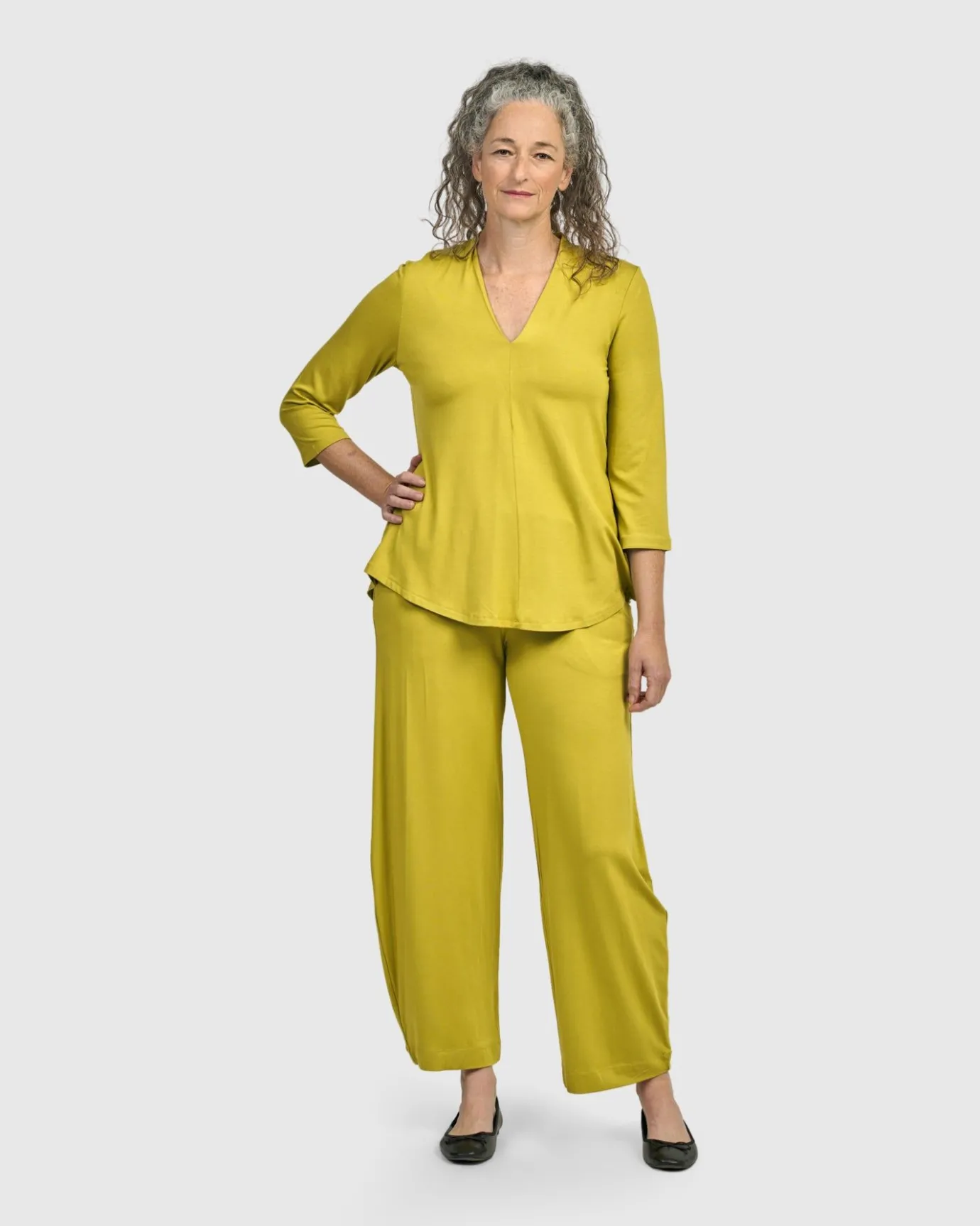 Women Alembika Tops & Tunics<Essential V-Neck Top, Lime