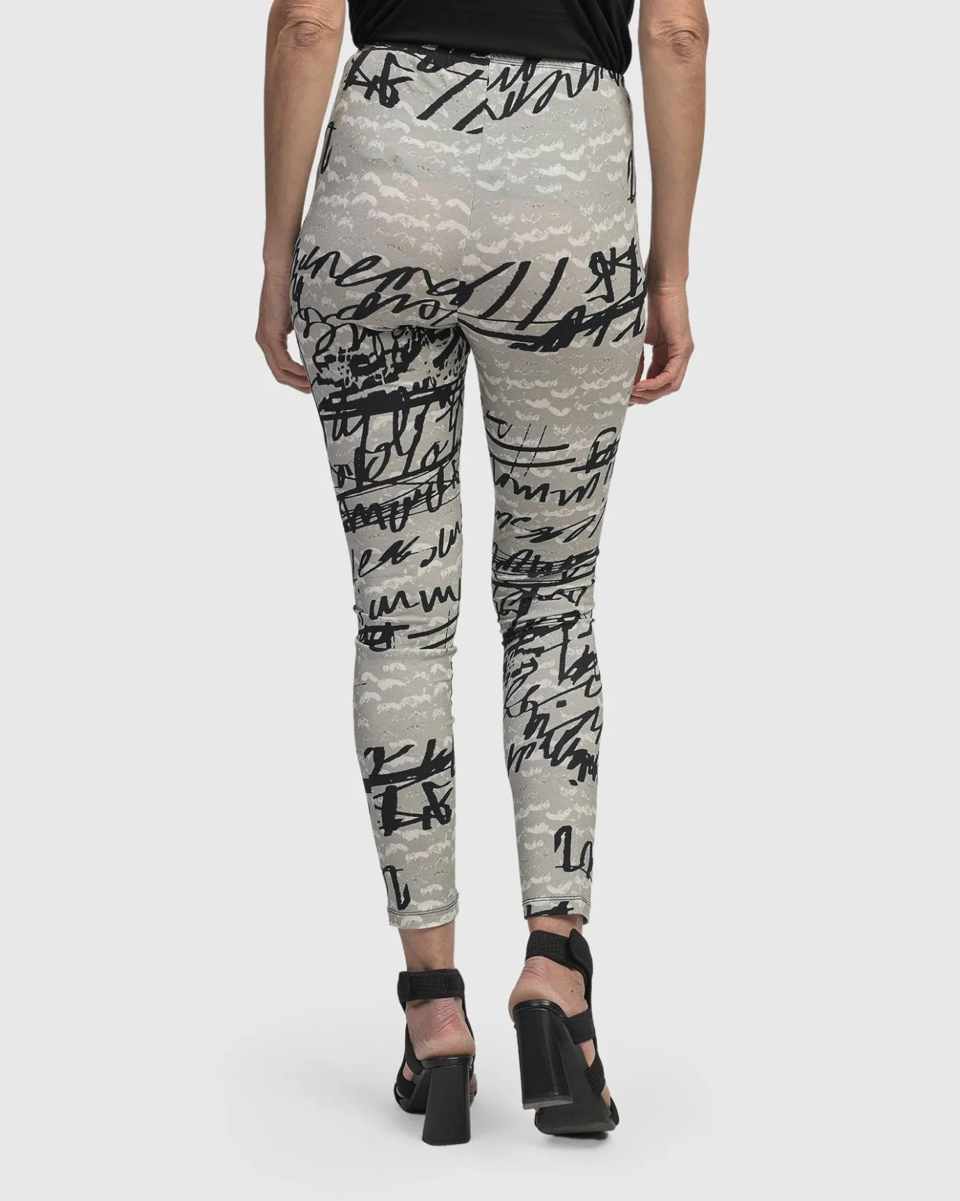 Women Alembika Pants & Skirts<Flirty Leggings, Script