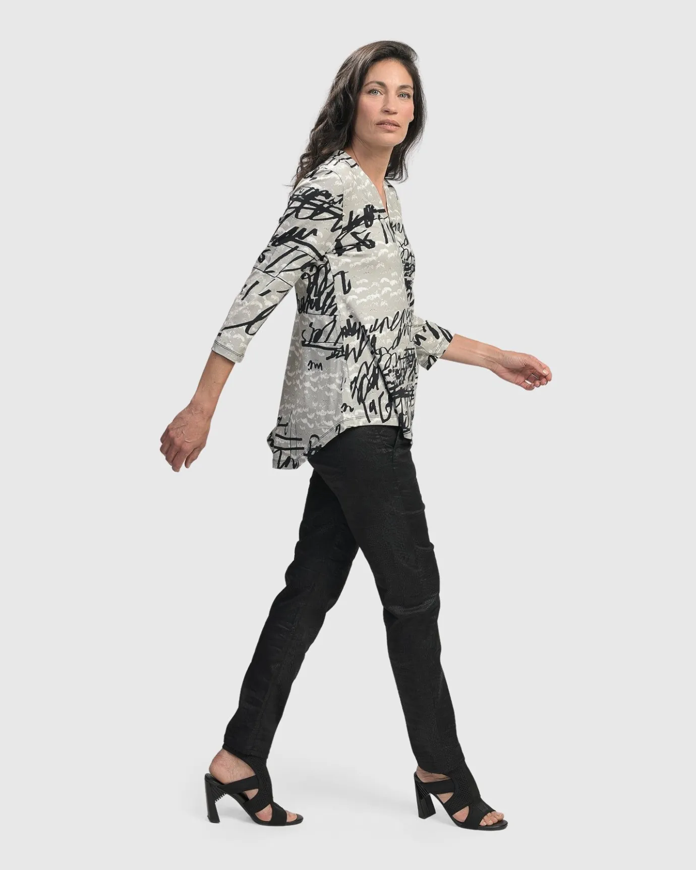 Women Alembika Plus<Flirty Signature V Neck Top, Script