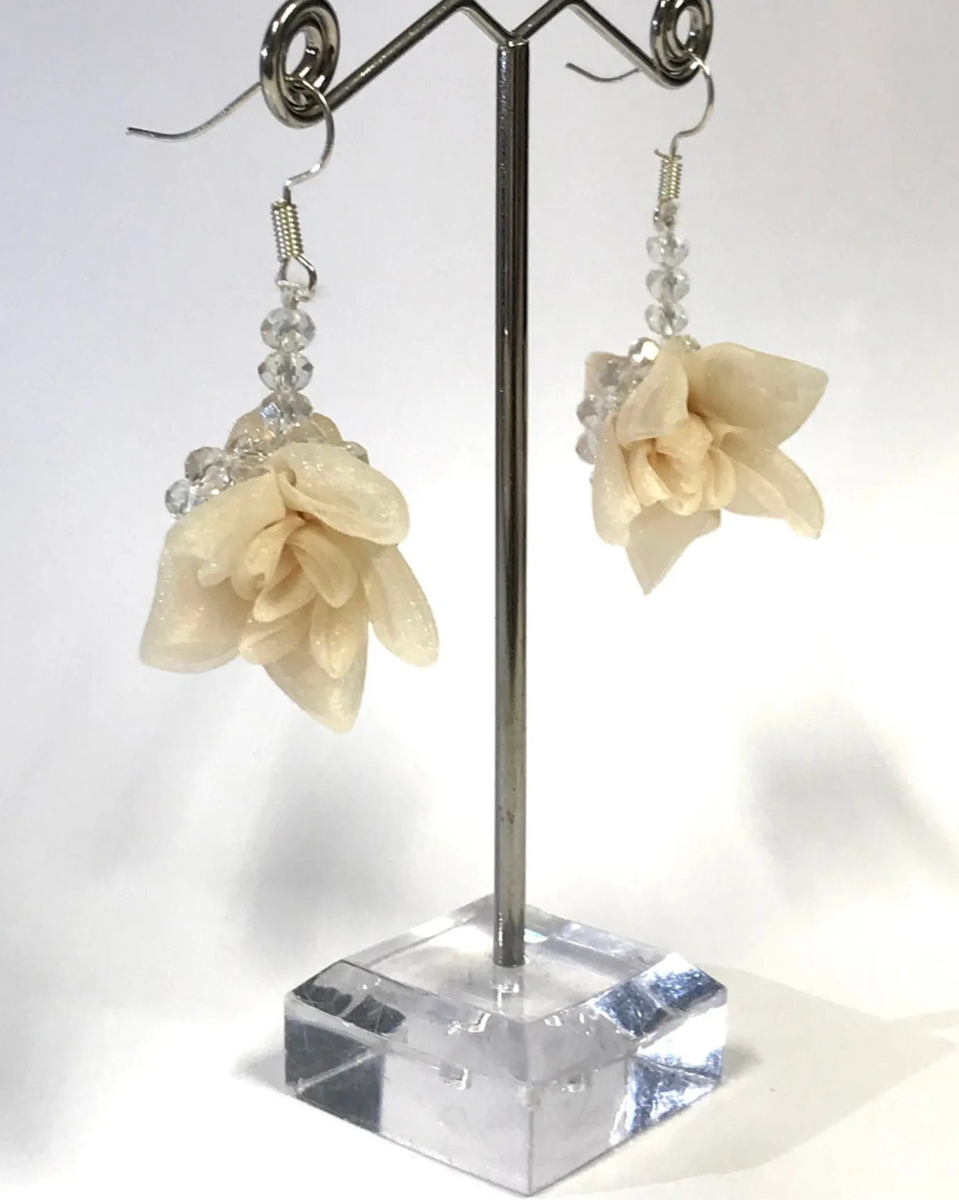 Women Alembika Accessories<Flower & Crystal Earrings, Nude
