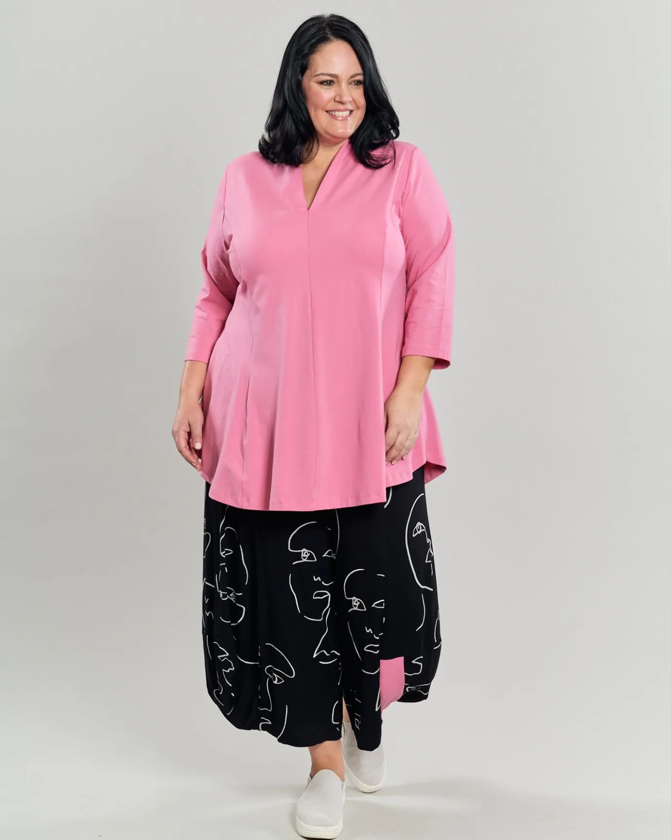 Women Alembika Plus<Gloria V-Neck Tunic Top, Bazooka