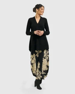 Women Alembika Tops & Tunics<Jacquard V-Neck Tunic Top, Black
