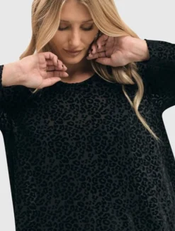 Women Alembika Tops & Tunics<Leo Flocked Velvet Hi-Lo Tunic Top, Black
