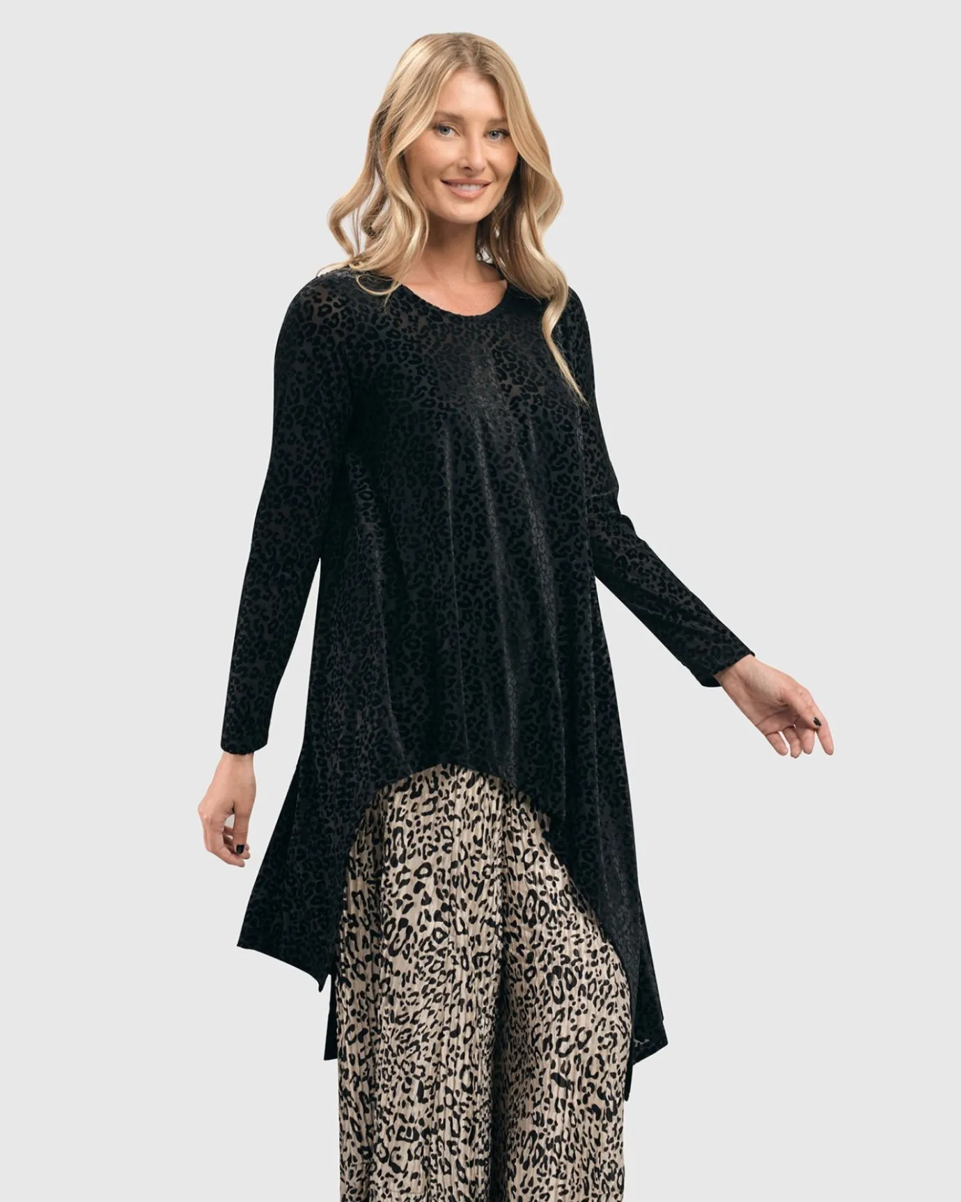 Women Alembika Plus<Leo Flocked Velvet Hi-Lo Tunic Top, Black