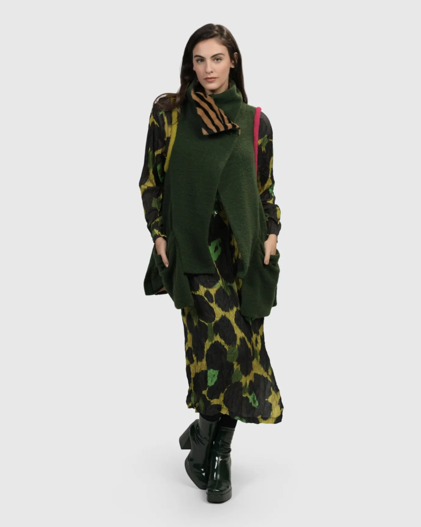 Women Alembika Plus<Life's A Thrill Vest, Hunter
