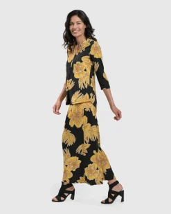 Women Alembika Tops & Tunics<Linda Signature Vneck, Gold