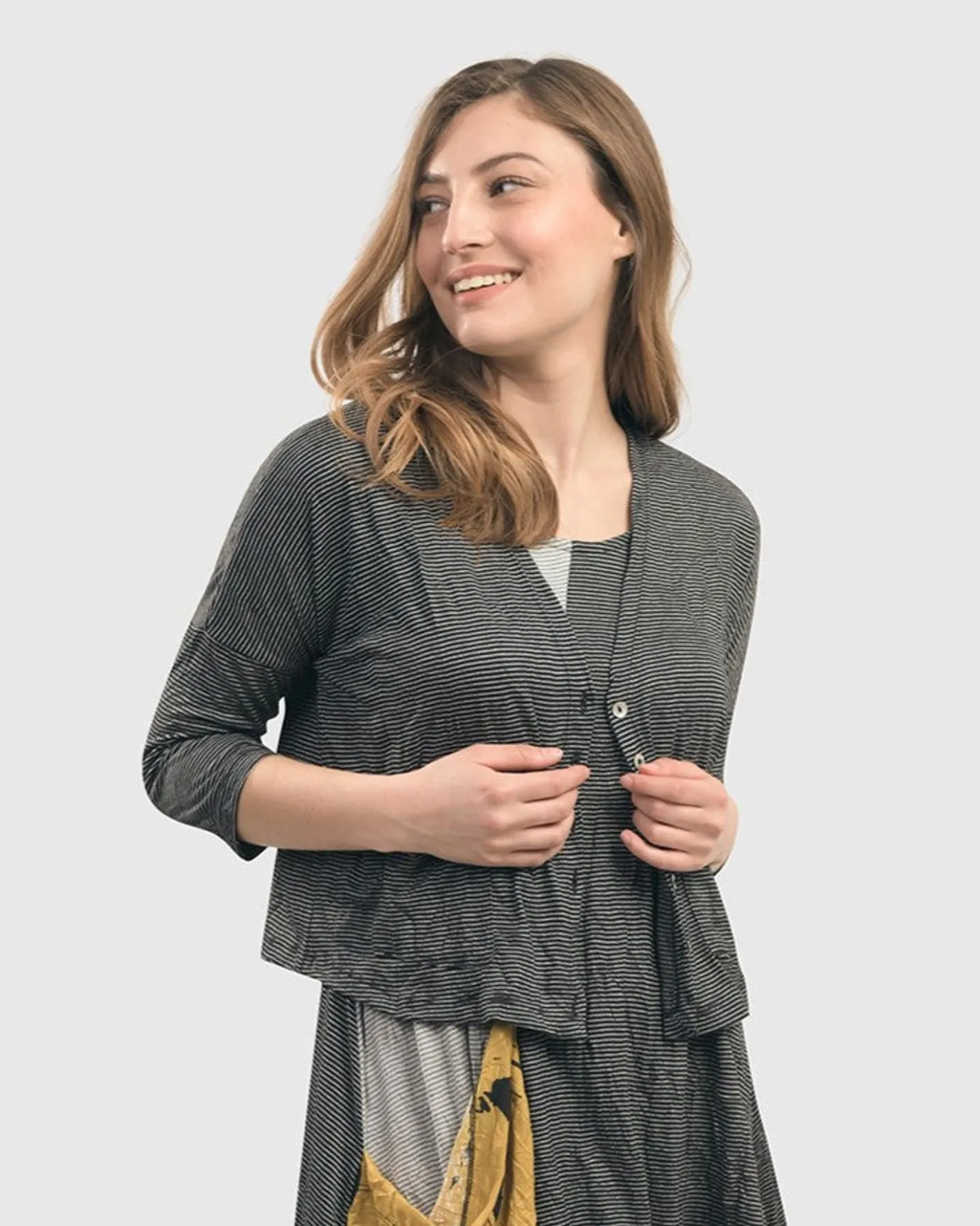 Women Alembika Plus<Linea Crinkle Crop Cardy, Black