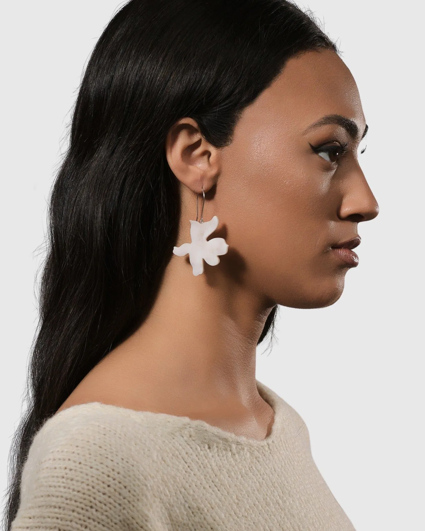 Women Alembika Jewelry<Lotus Dangle Earrings, Oat