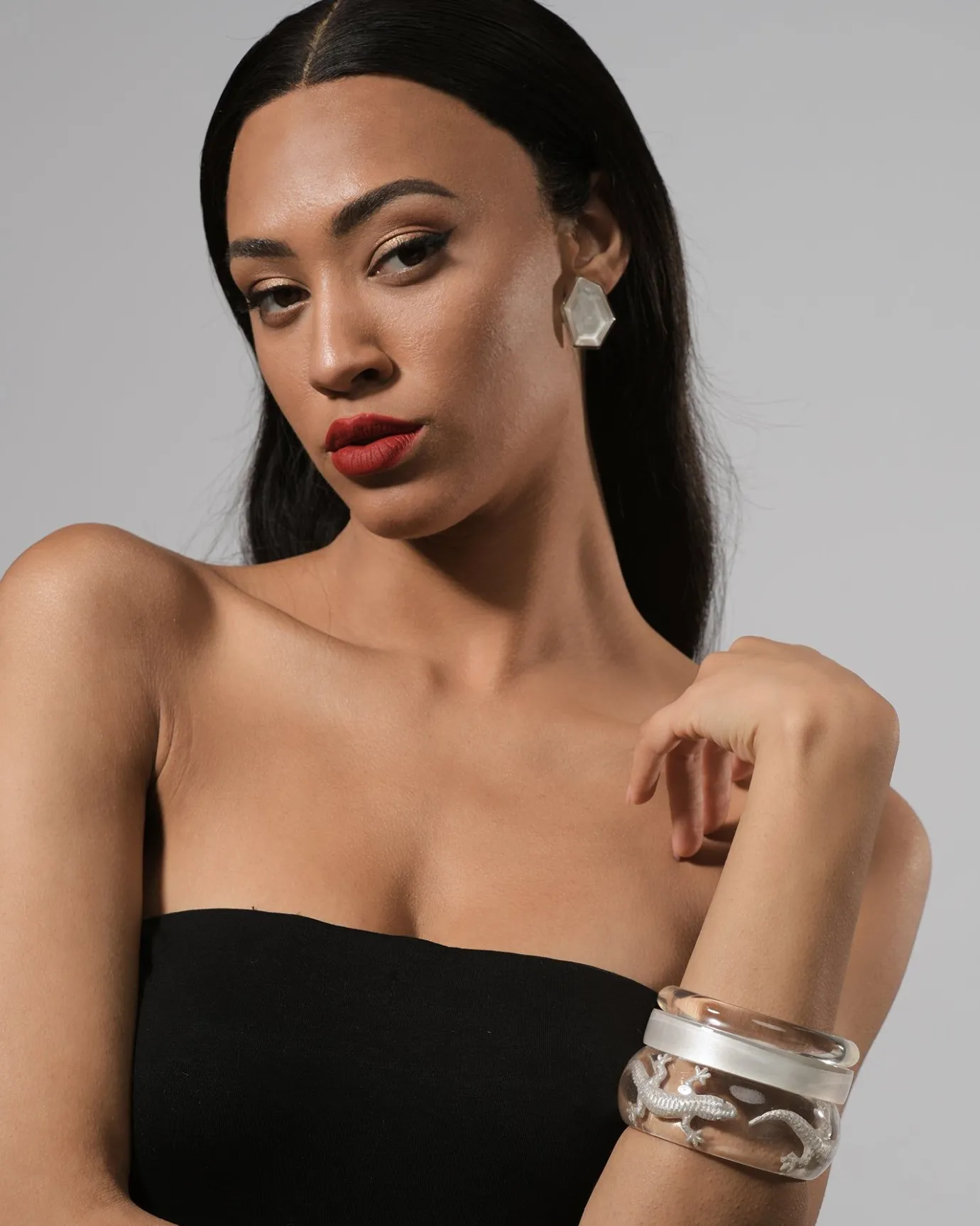 Women Alembika Accessories<Lotus Hook & Bead Earrings, Oat