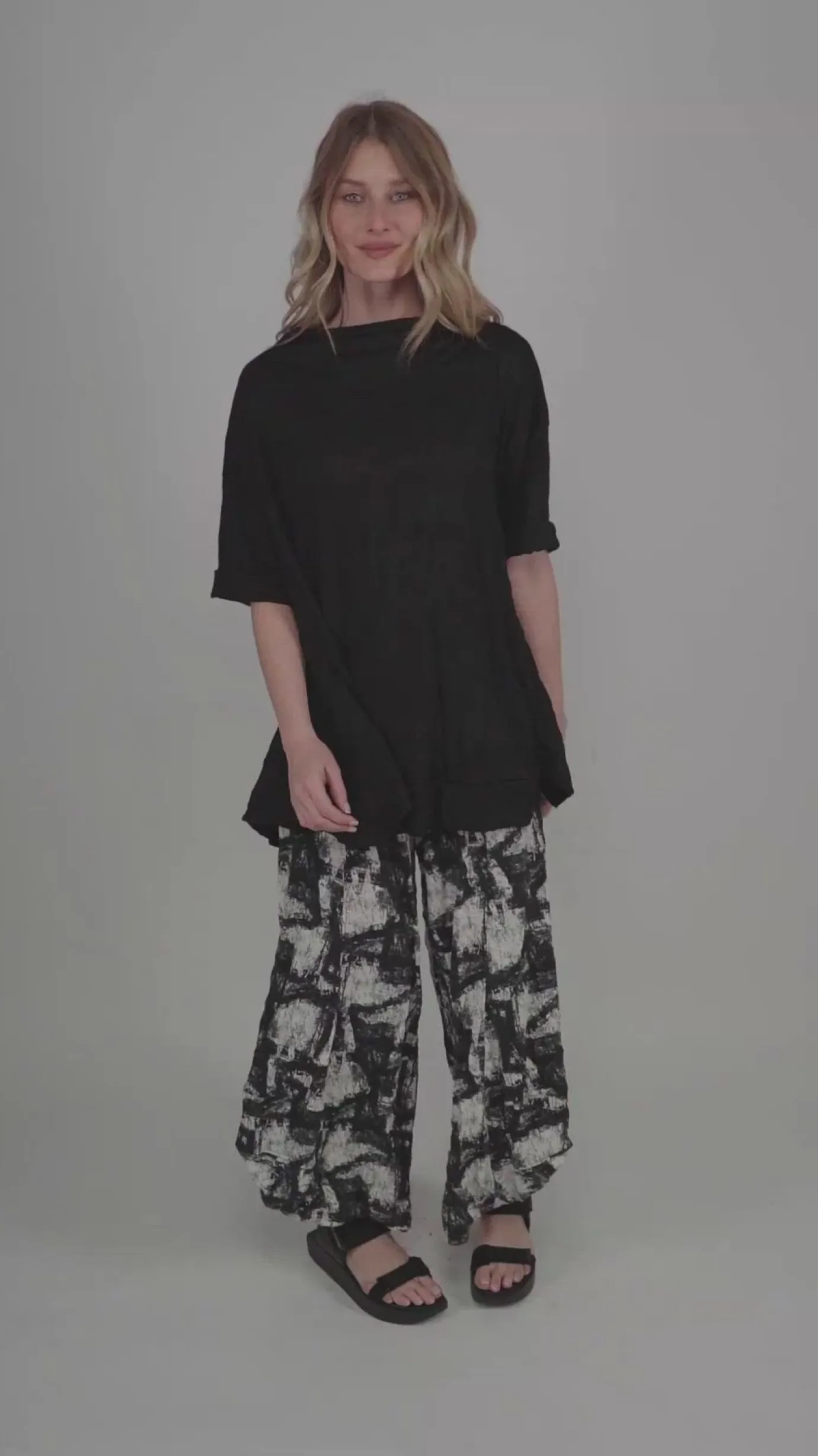 Women Alembika Pants & Skirts<Marble Crinkle Punto Pants, Black