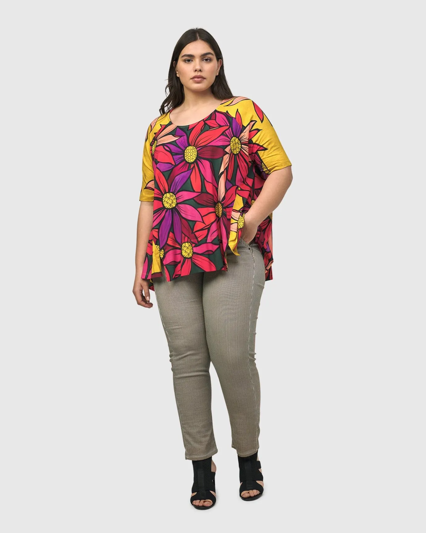 Women Alembika Plus<Marigold Trapeze Top, Bouquet