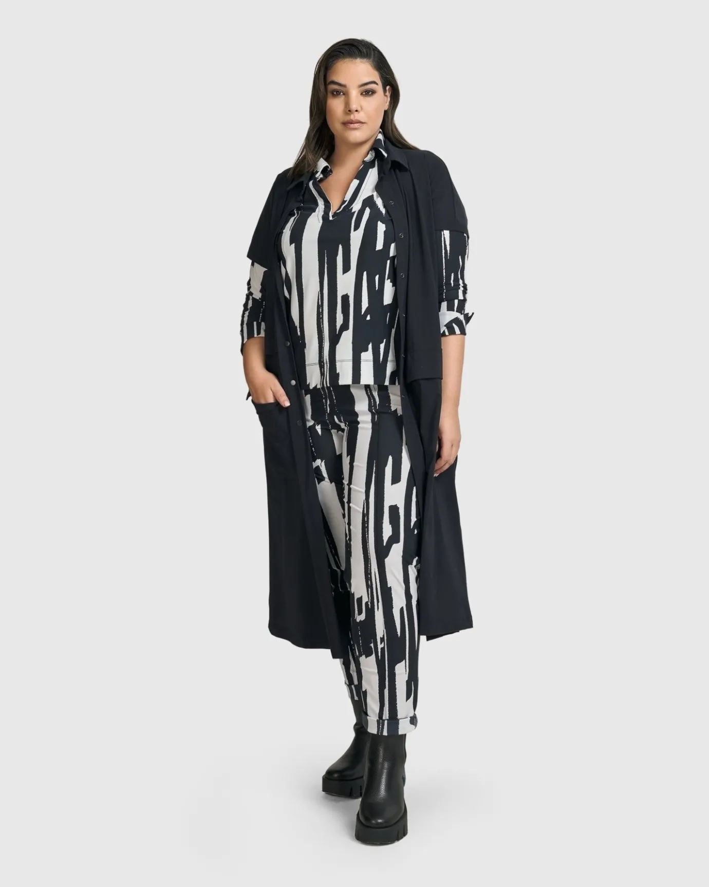 Women Alembika Jackets<Matrix Duster, Black
