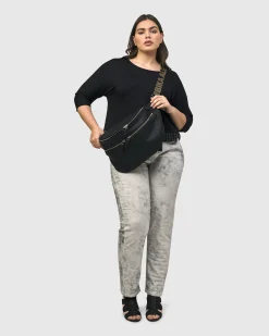 Women Alembika Accessories<On-The-Go Large Sling Bag, Black