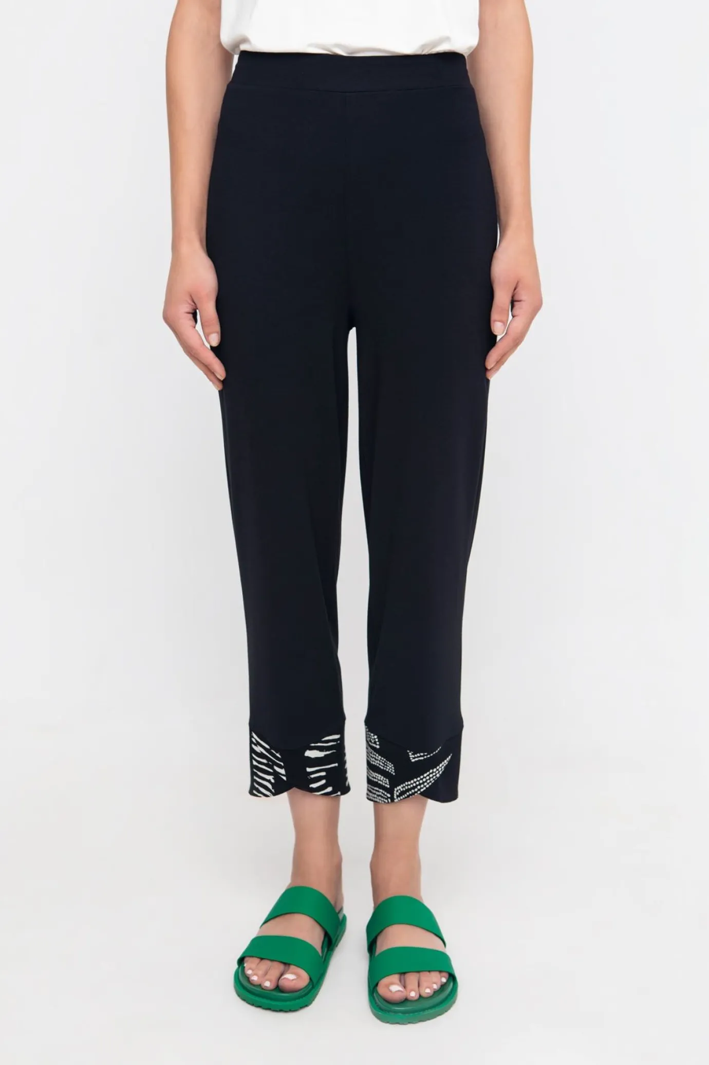 Women Alembika Pants & Skirts<Ozai N Ku Bliss Slim Pants, Black