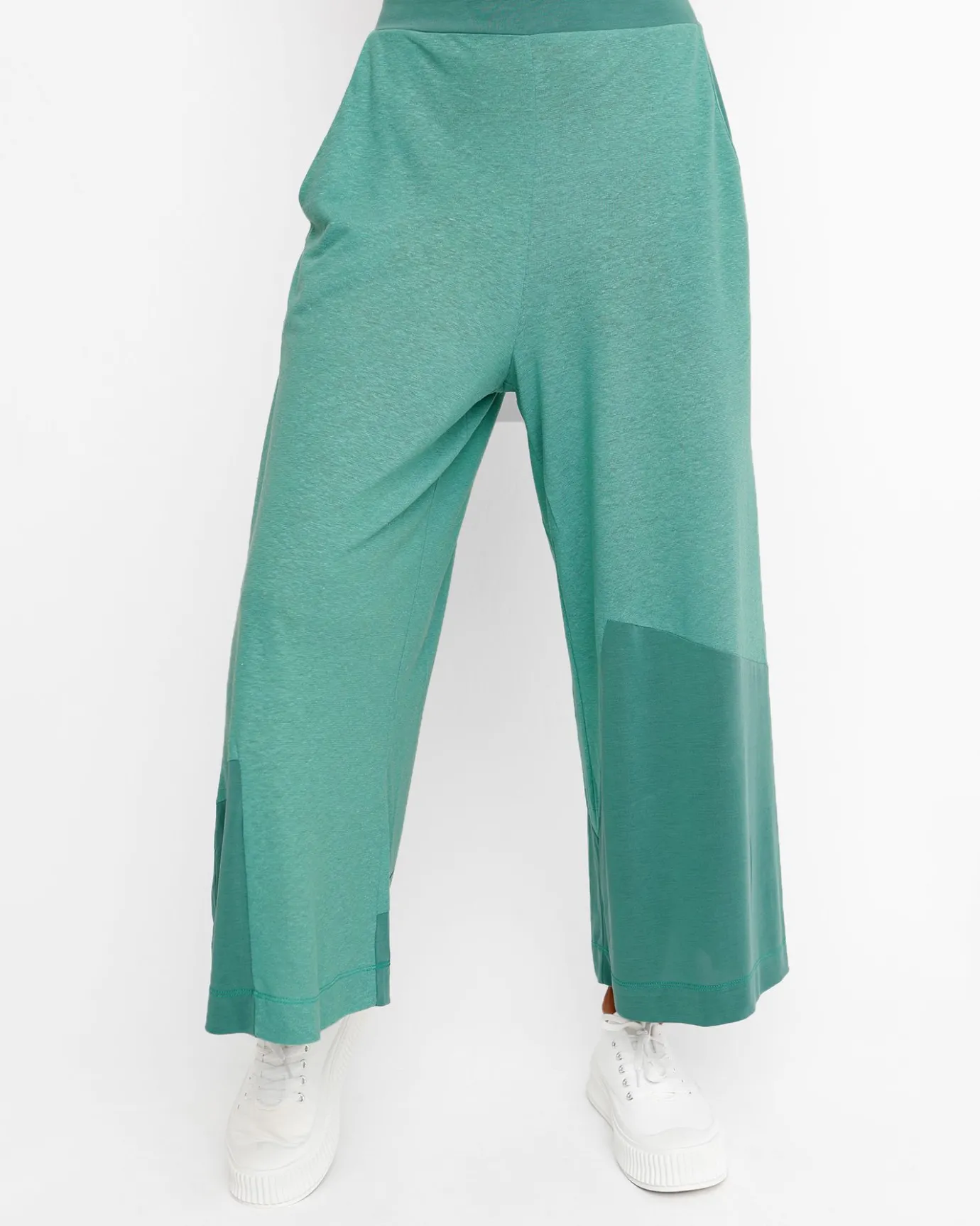 Women Alembika Pants & Skirts<Ozai N Ku Cropped Wide Leg Pants, Green