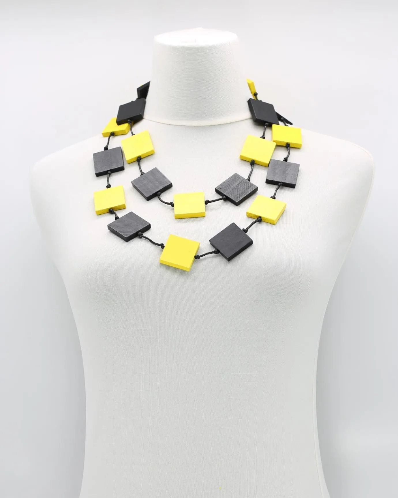 Women Alembika Accessories<Recycled Wood Square Beads Necklace, Black/Yellow