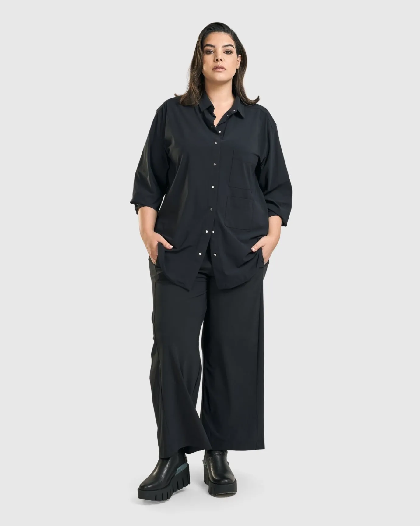 Women Alembika Plus<Trinity Button Down Shirt, Black