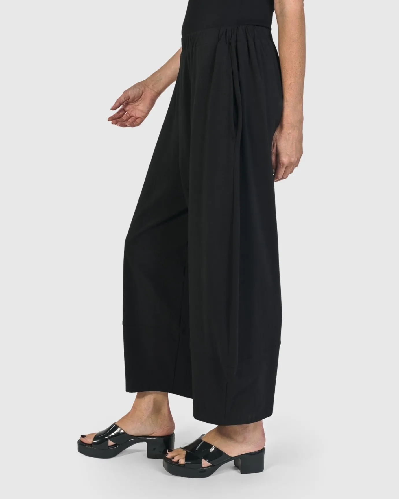 Women Alembika Pants & Skirts<Urban Brooklyn Lantern Pants, Black
